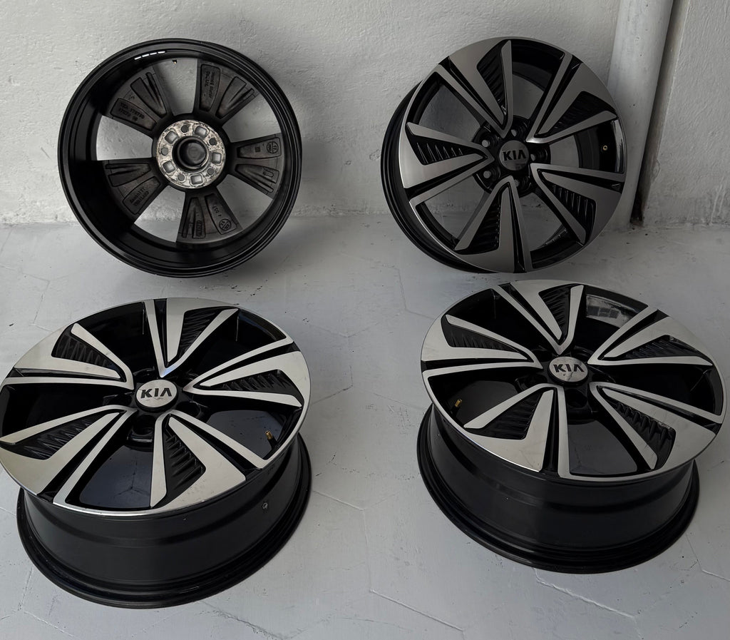 4 Rines 17” Kia Forte / Optima Originales Nuevos 5x114
