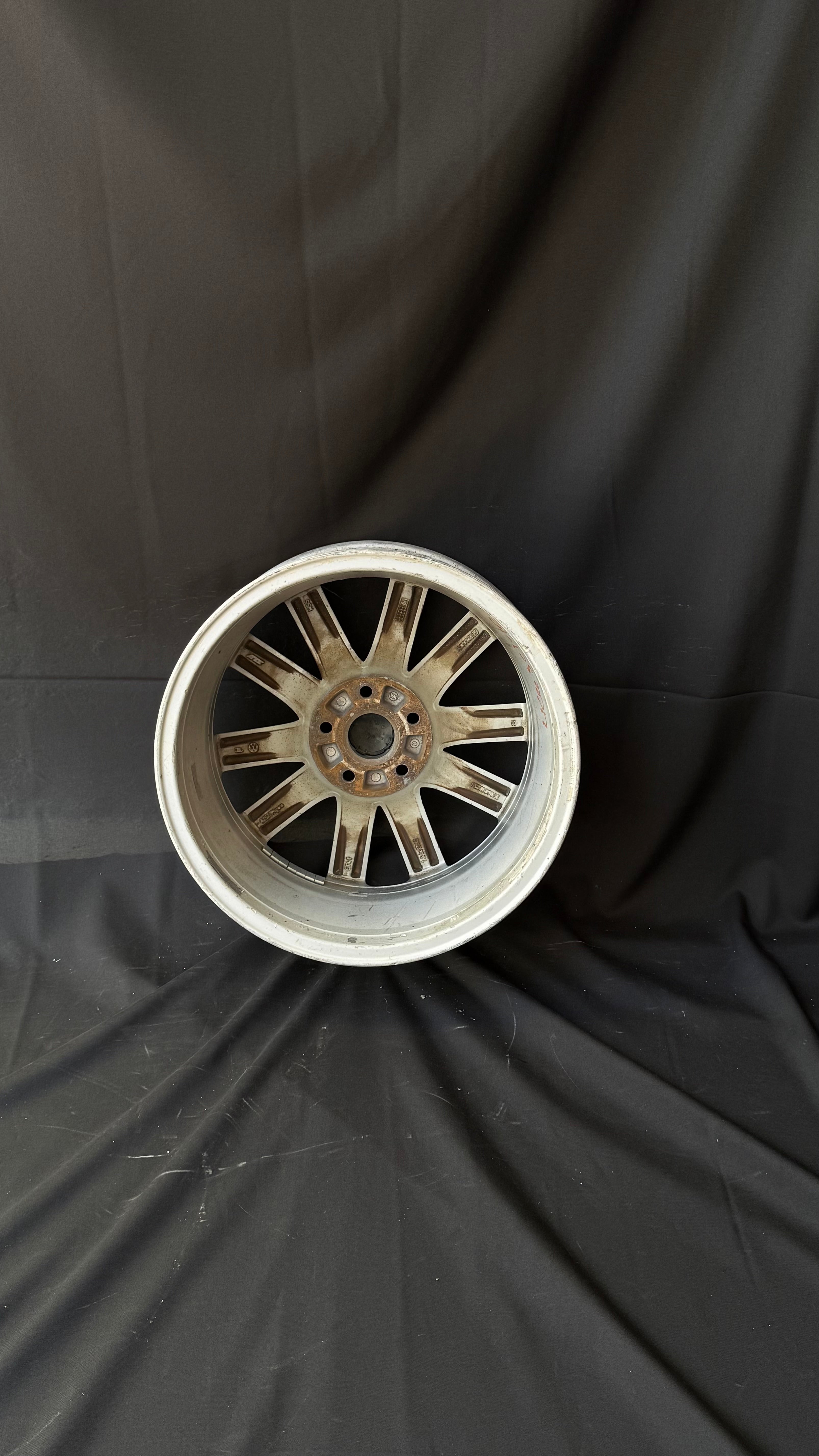4 Rines 17” Volkswagen Jetta Golf MK7 MK6 Seminuevos 5x112