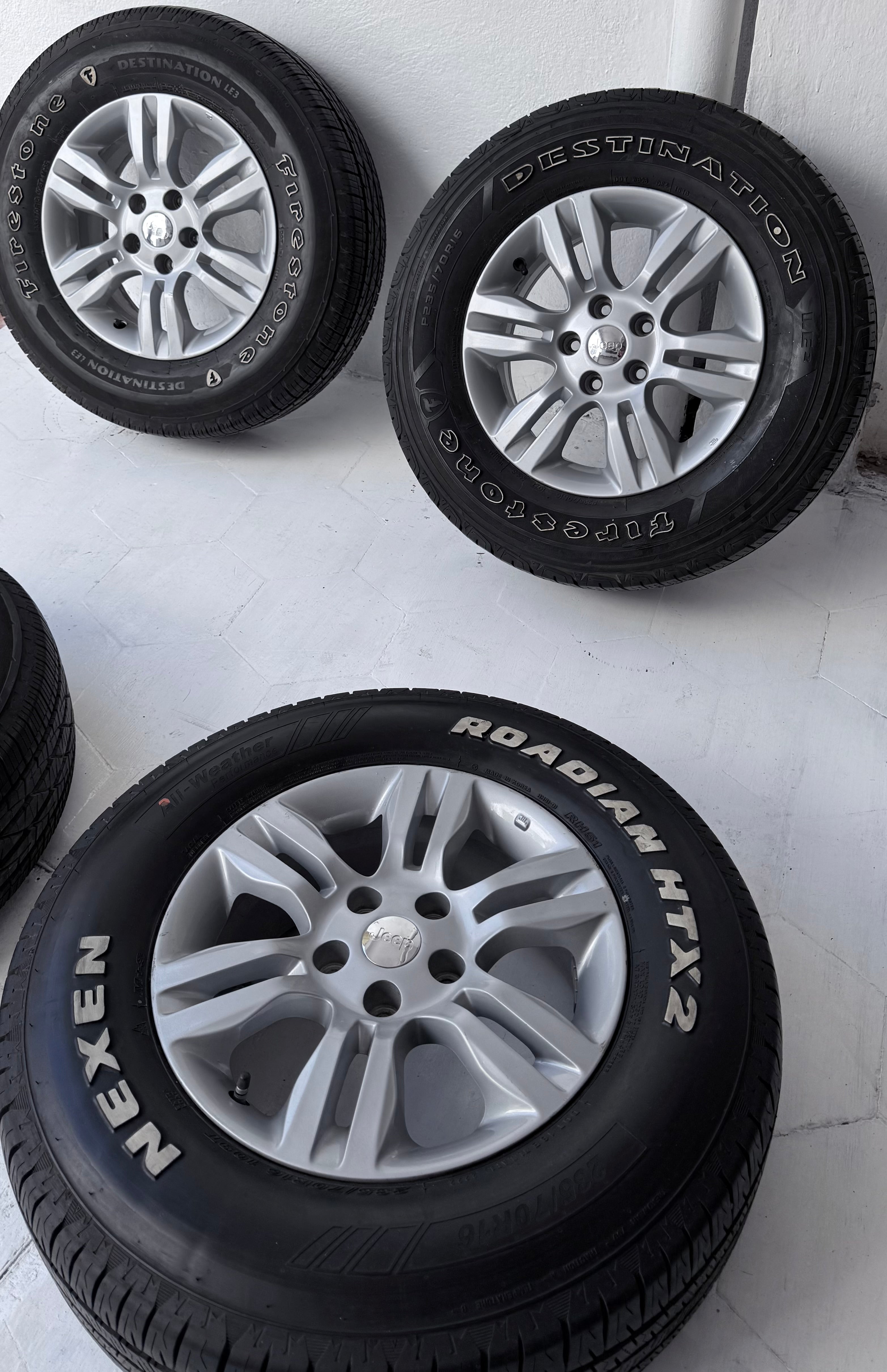 4 Rines con llantas 16” Jeep Liberty, Patriot, Compass, Wrangler, Dodge Nitro, Caravan y Voyager – 5×114