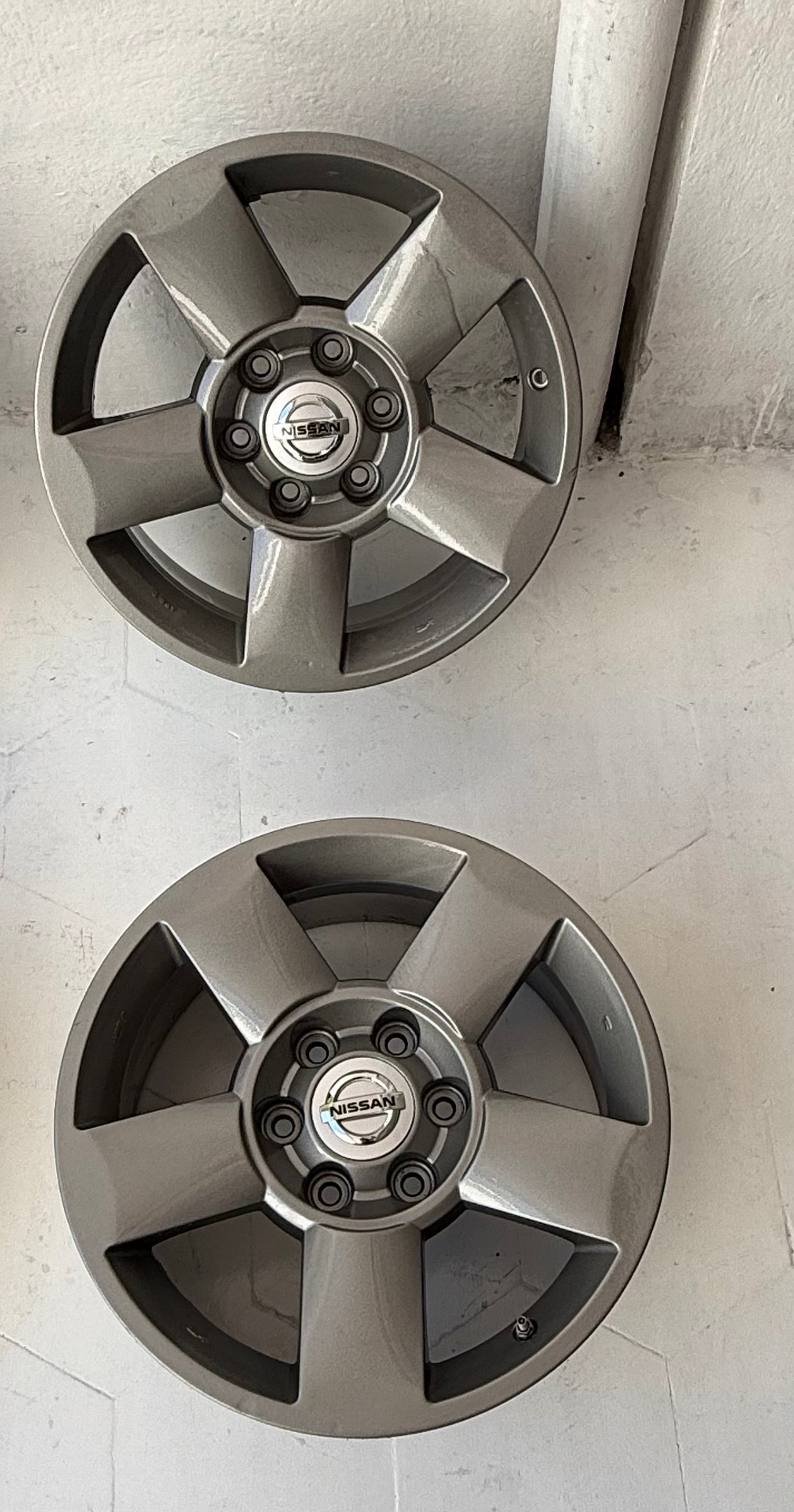 4 Rines 18” Nissan D21 Estacas Seminuevos Originales 6x139