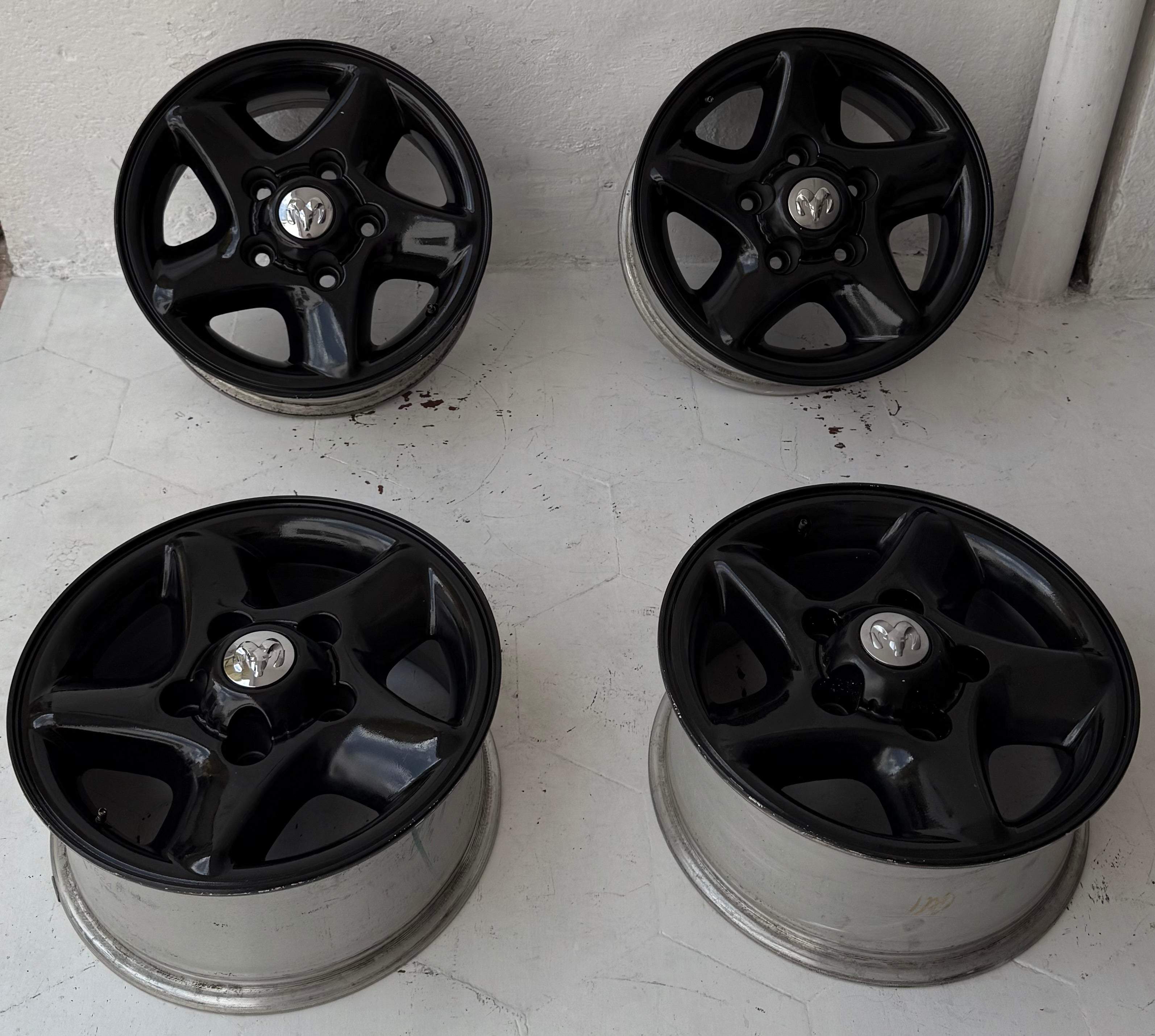 4 Rines 16” Dodge Ram – 5×139