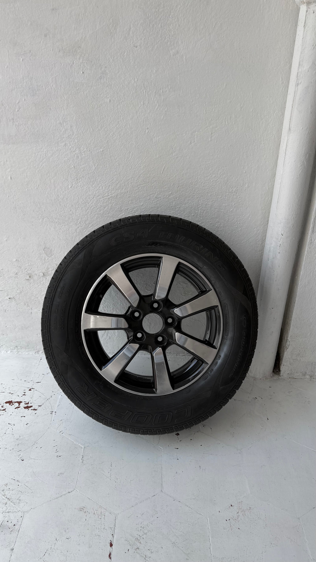 4 Rines y Llantas 16” Dodge Caravan, Voyager, Nitro, Jeep Liberty, Compass y Patriot – 5×114