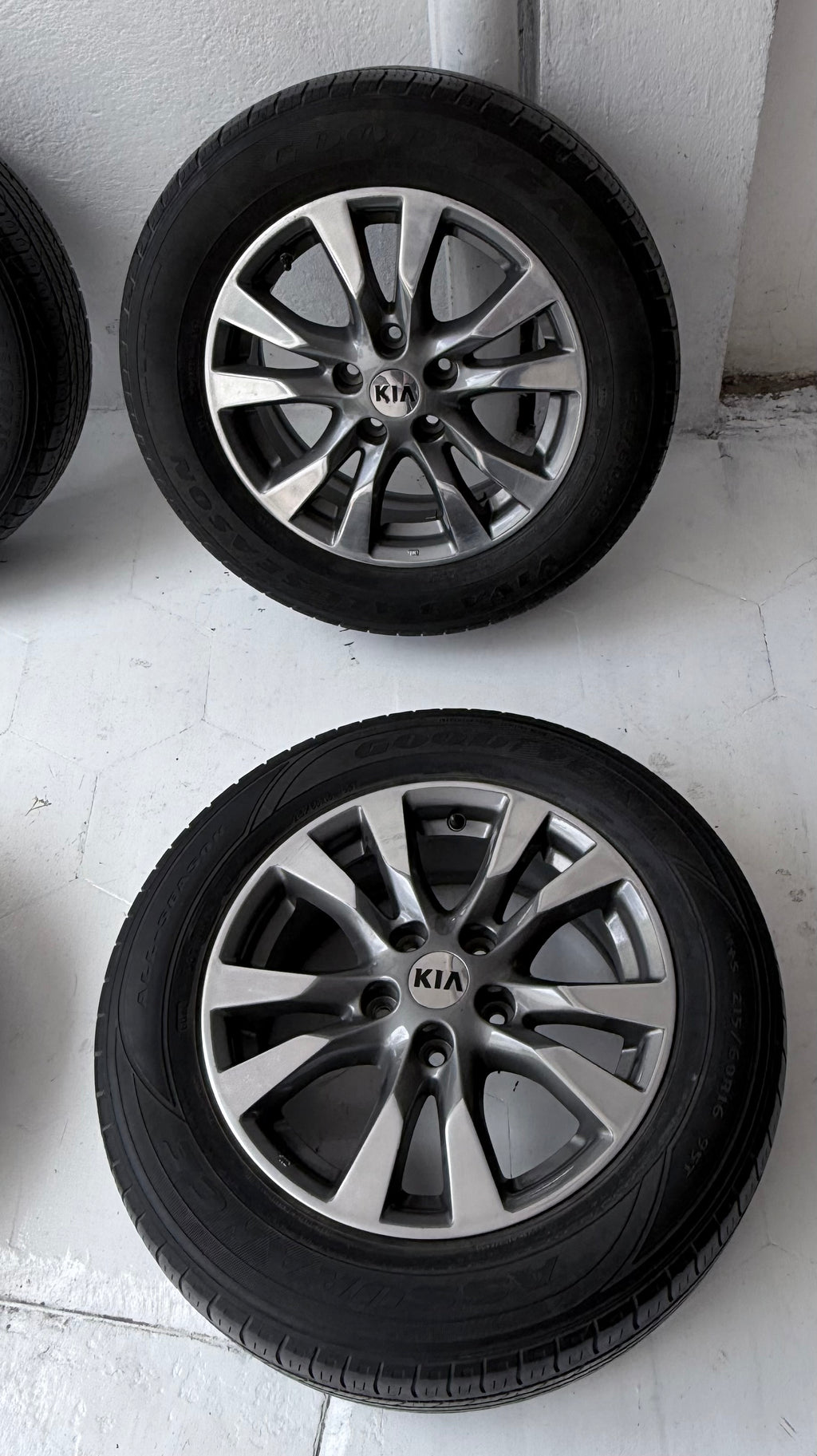 4 Rines con llantas 16” Kia Forte, Optima y Sportage – 5×114