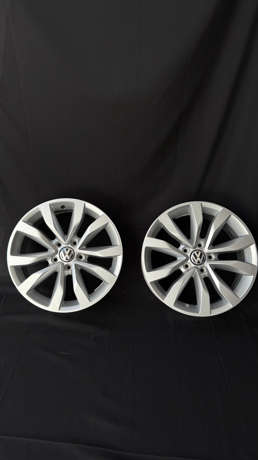 4 Rines 17” Volkswagen Originales Nuevos Tiguan Taos Golf Jetta MK6 MK7 Passat New Beetle