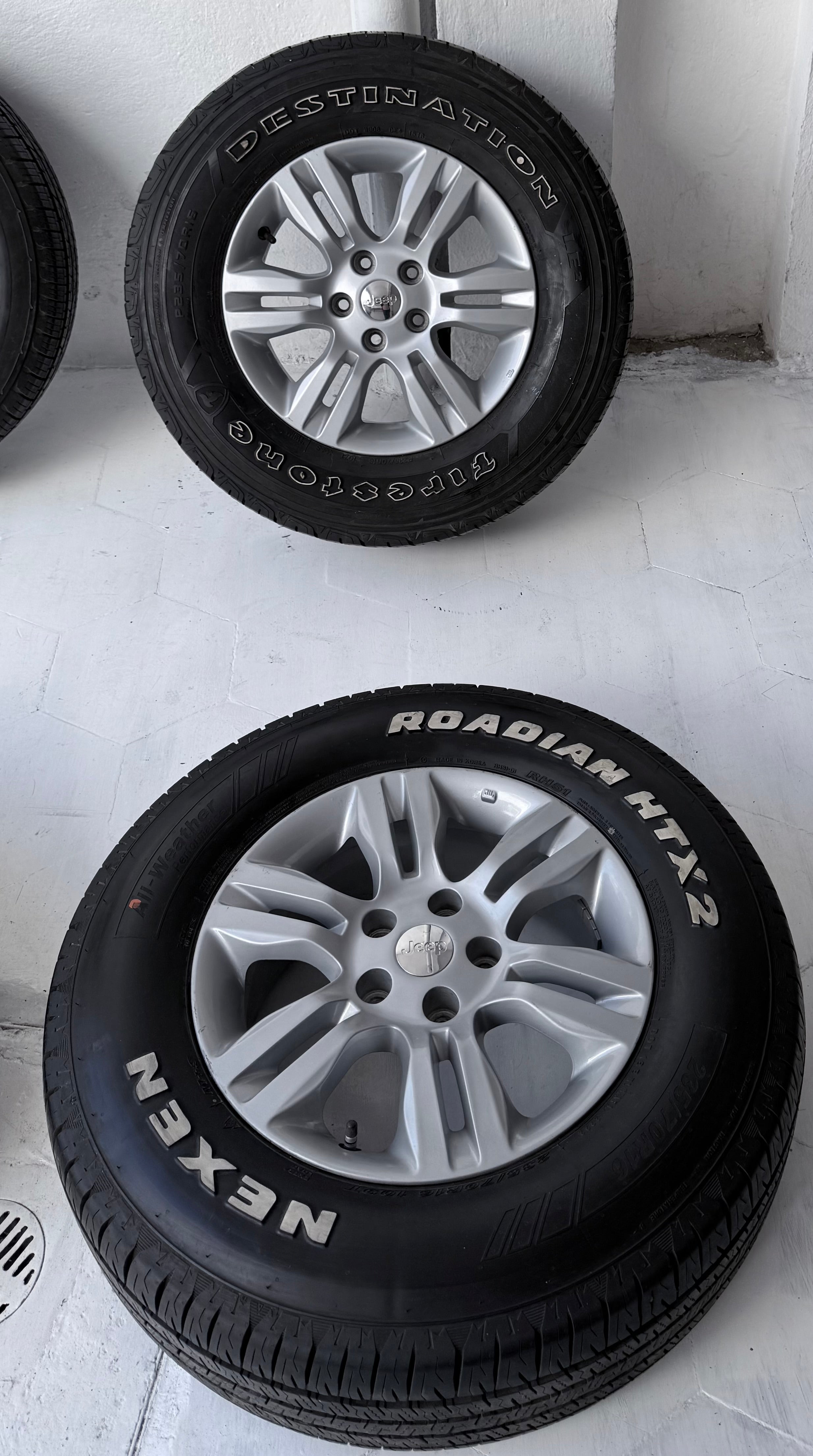 4 Rines con llantas 16” Jeep Liberty, Patriot, Compass, Wrangler, Dodge Nitro, Caravan y Voyager – 5×114