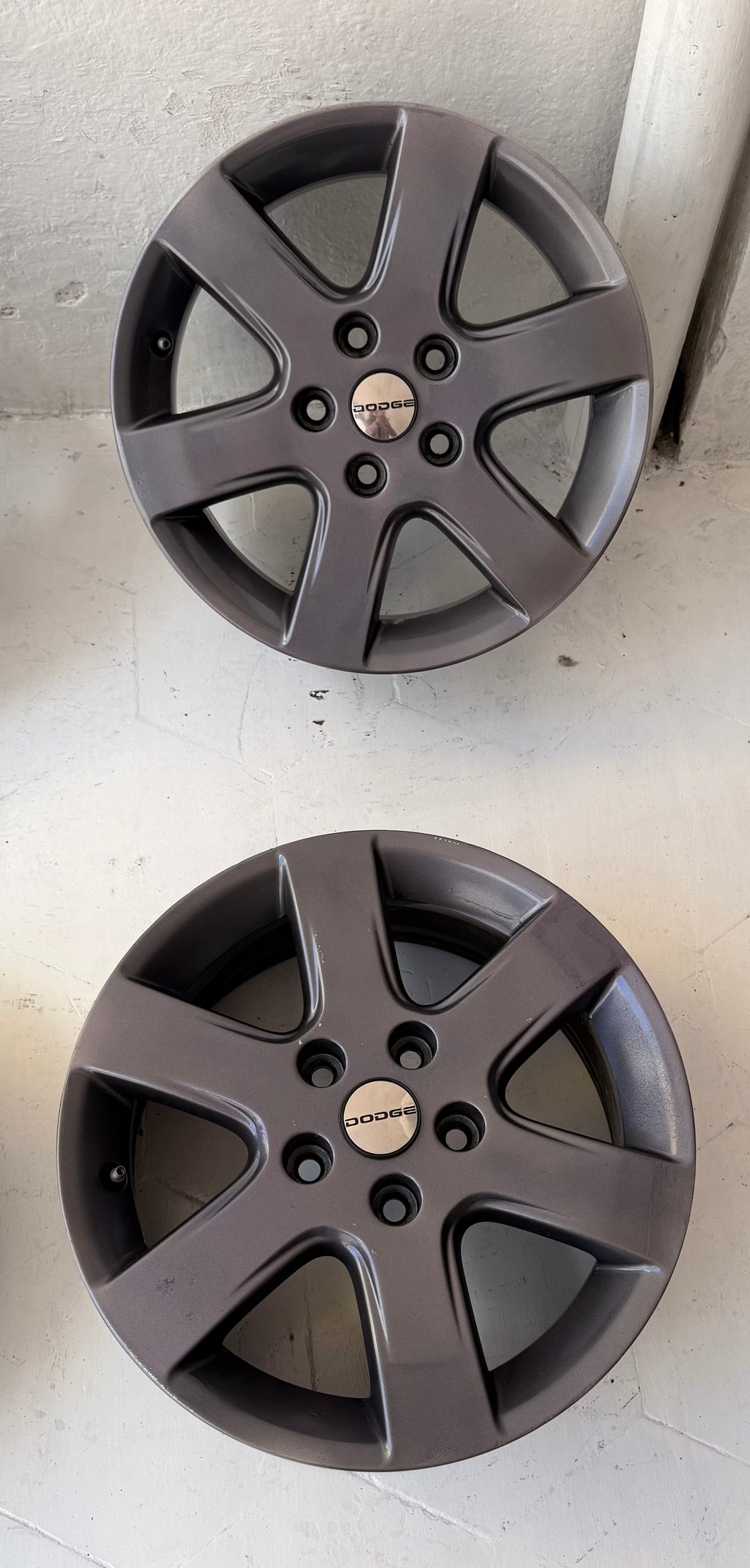 4 Rines 16” Dodge Jeep Liberty Compass Patriot Nitro Voyager Caravan Avenger 5x114 Originales
