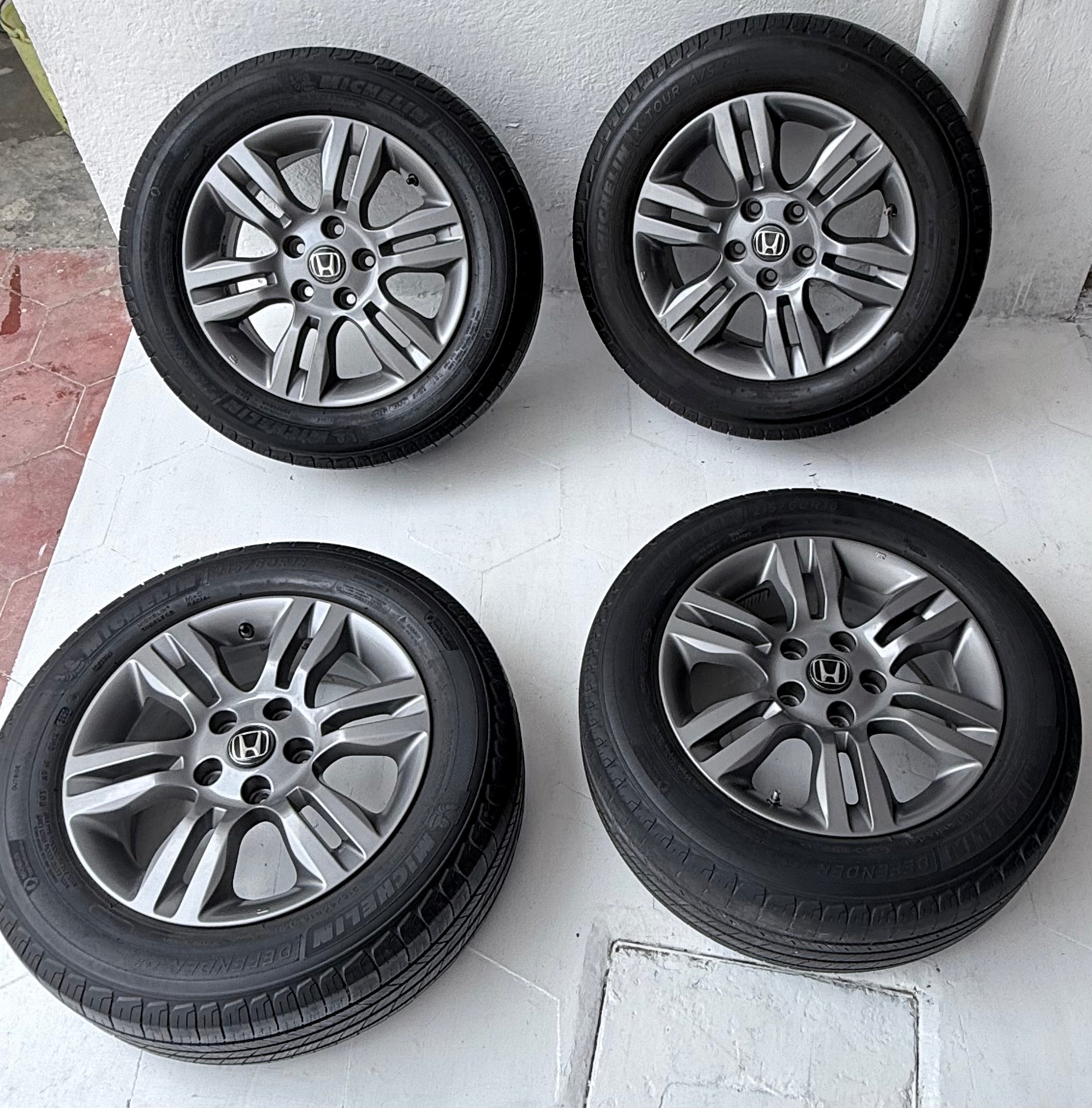 4 Rines con llantas 16” Honda CR-V, HR-V, Civic y Accord – 5×114