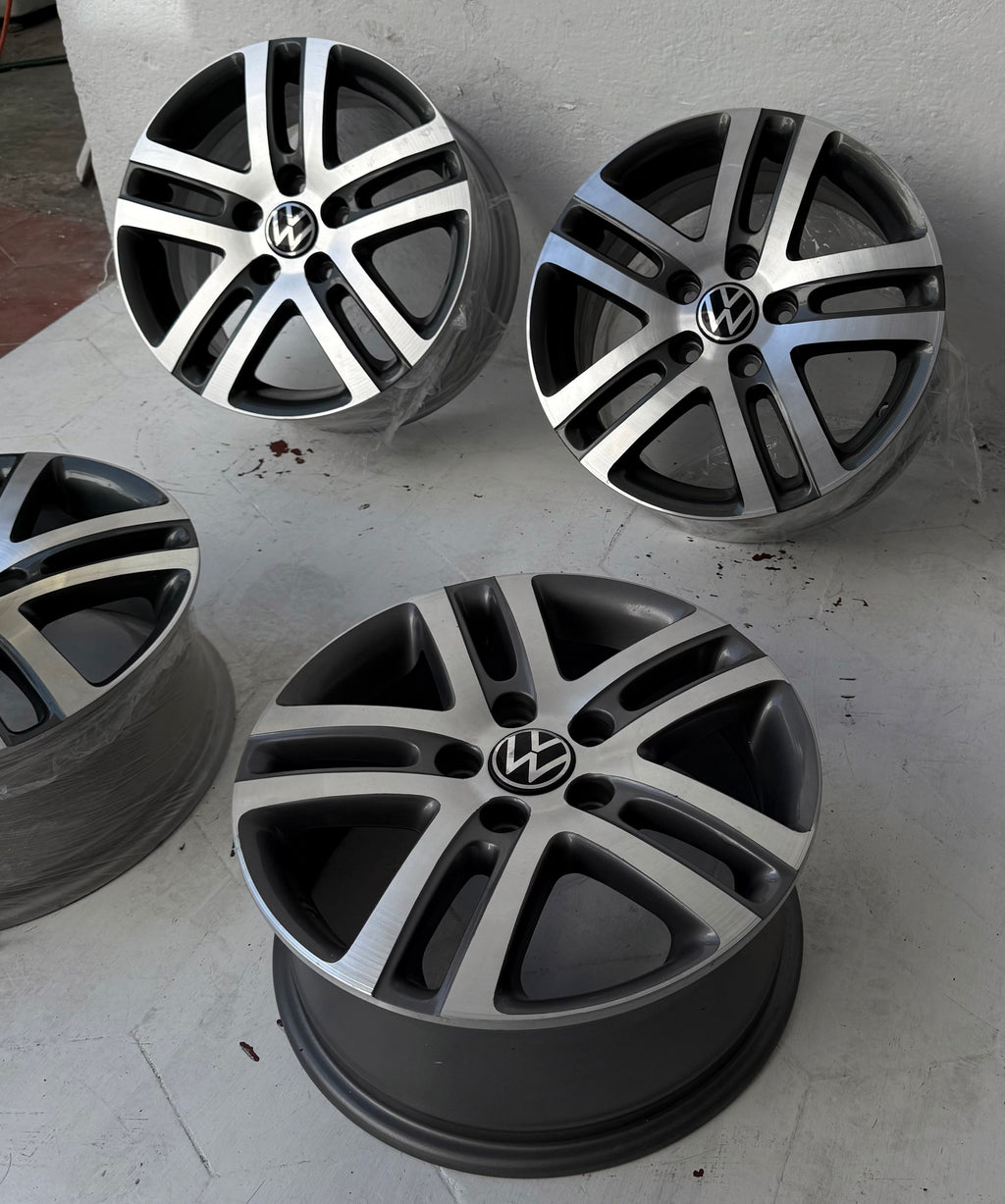 4 Rines 16” Volkswagen Golf y Jetta MK6, MK7 – 5×112
