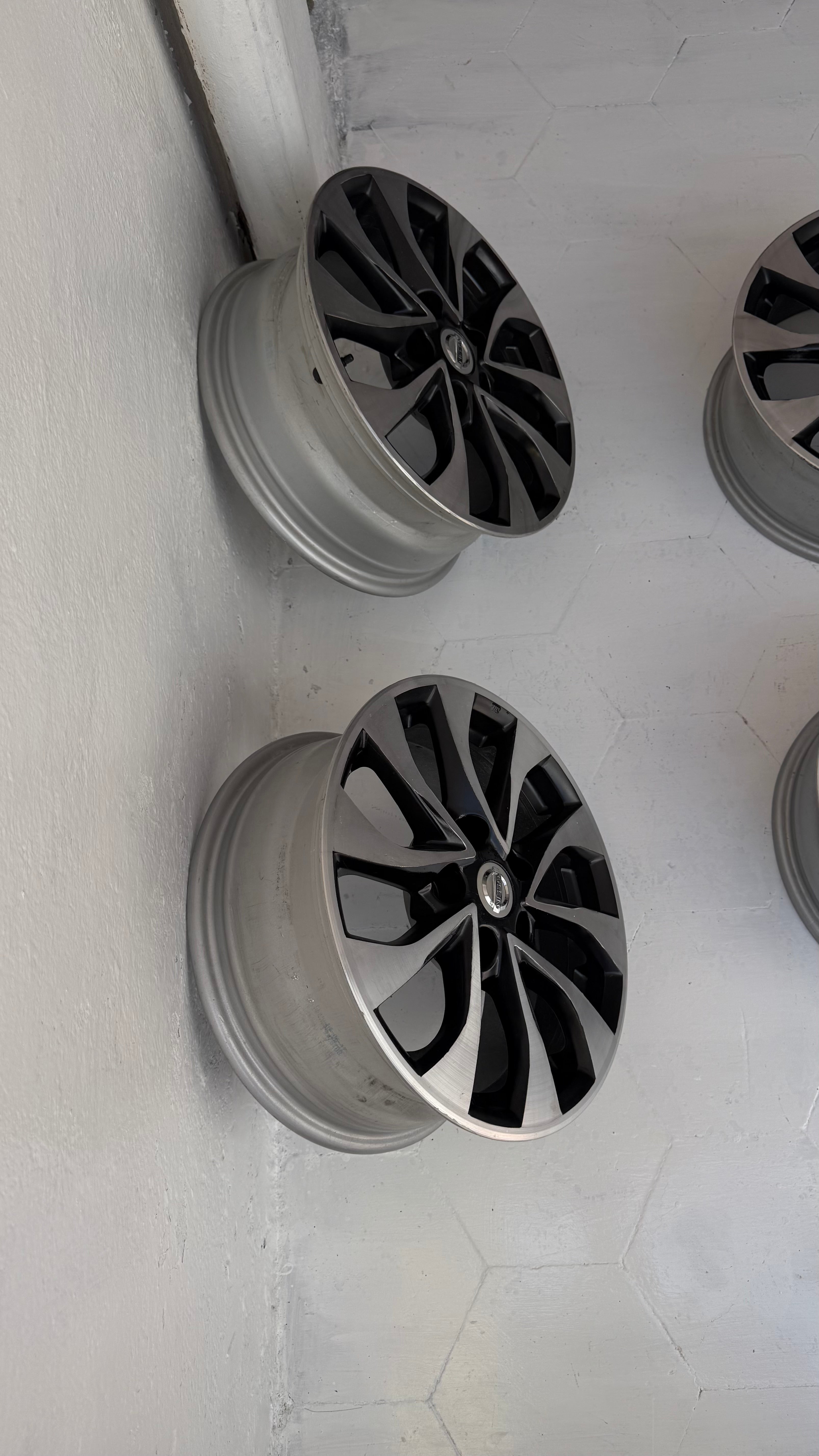 4 Rines 16” Nissan Sentra, Altima y X-Trail Originales Seminuevos 5x114
