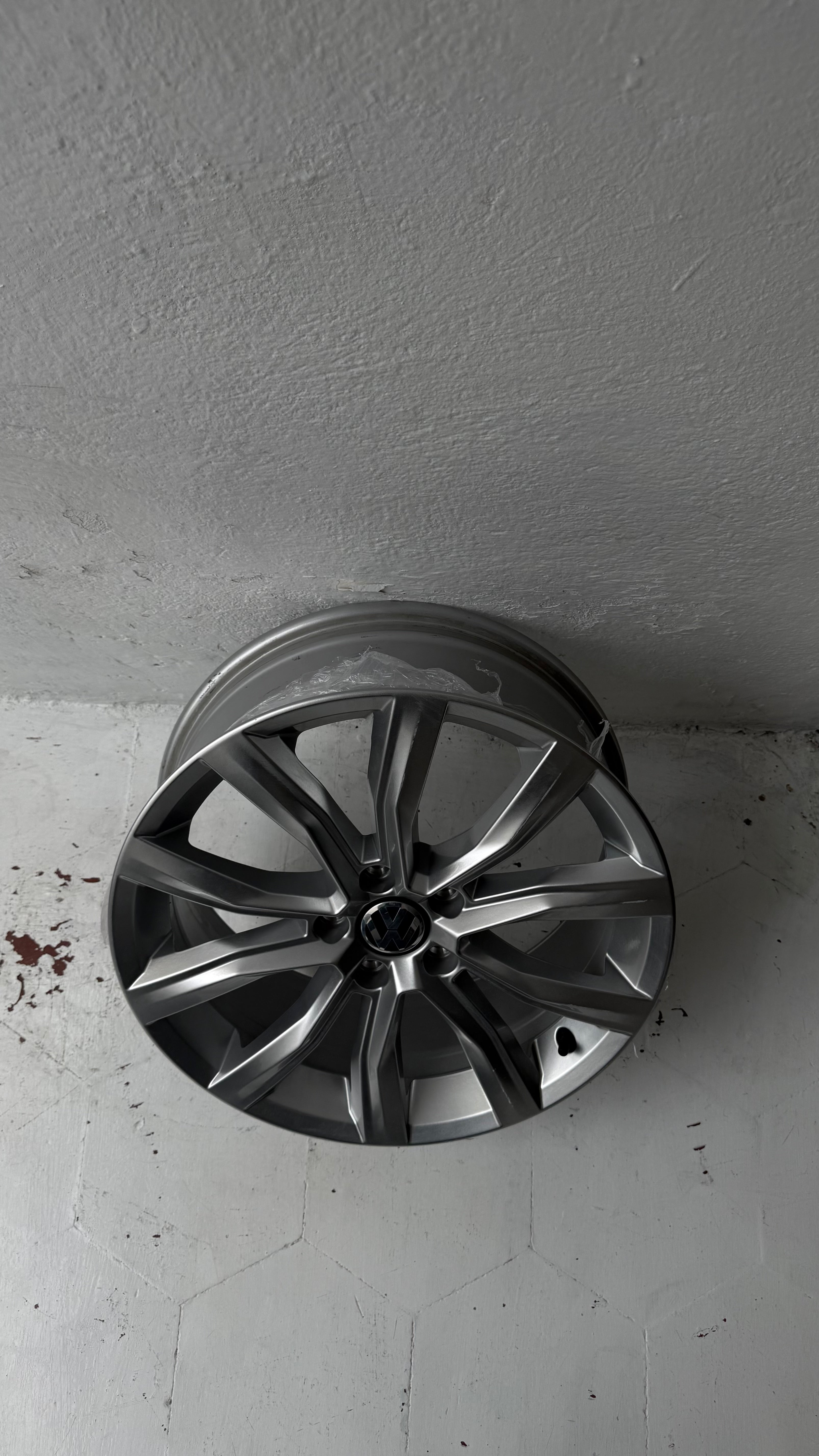 4 Rines 18” Volkswagen Tiguan R-Line – 5×112