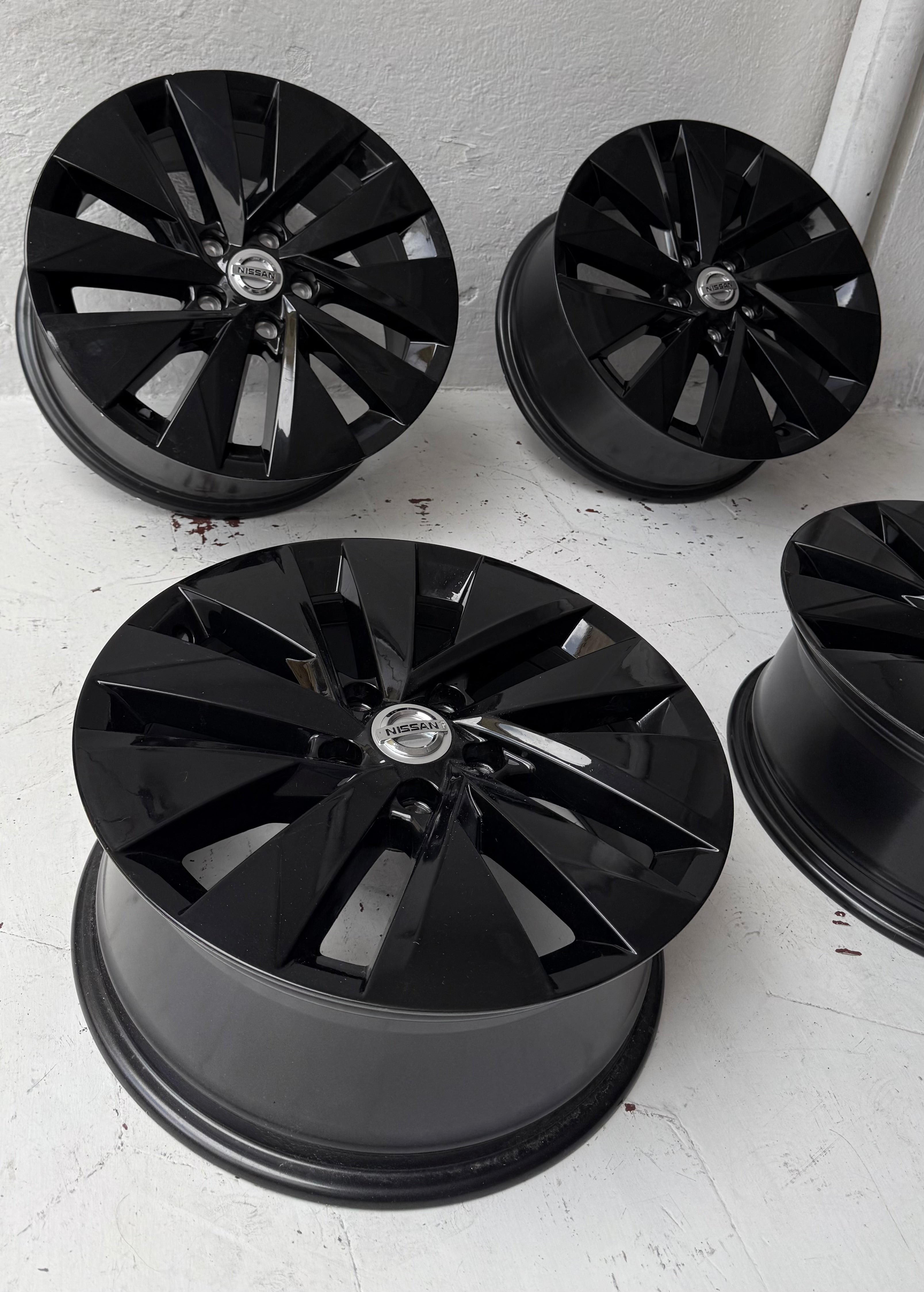 4 Rines 17” Nissan – 5×114