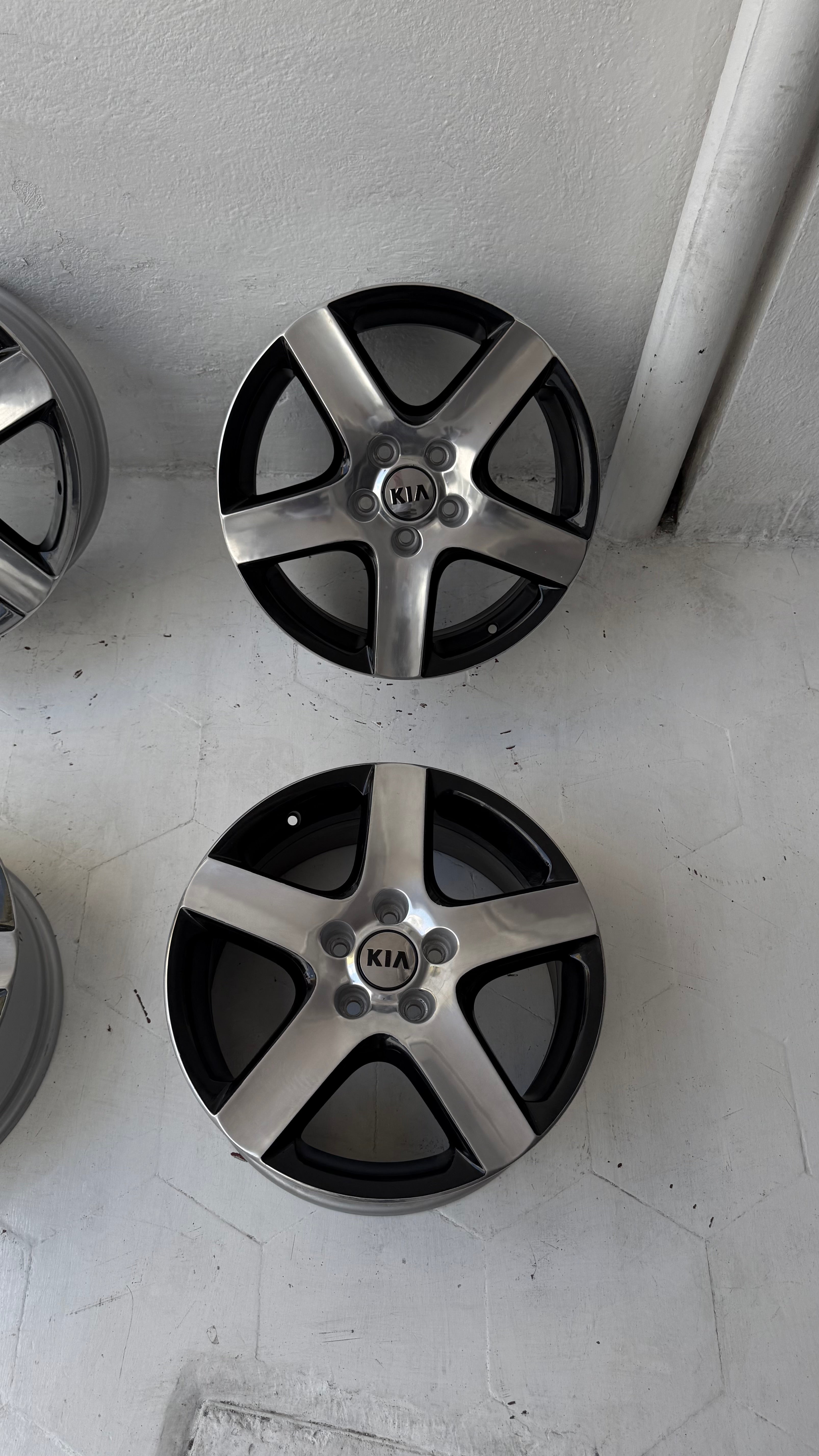 4 Rines 17” Ronal para Kia Forte, Sportage y Optima – 5×114