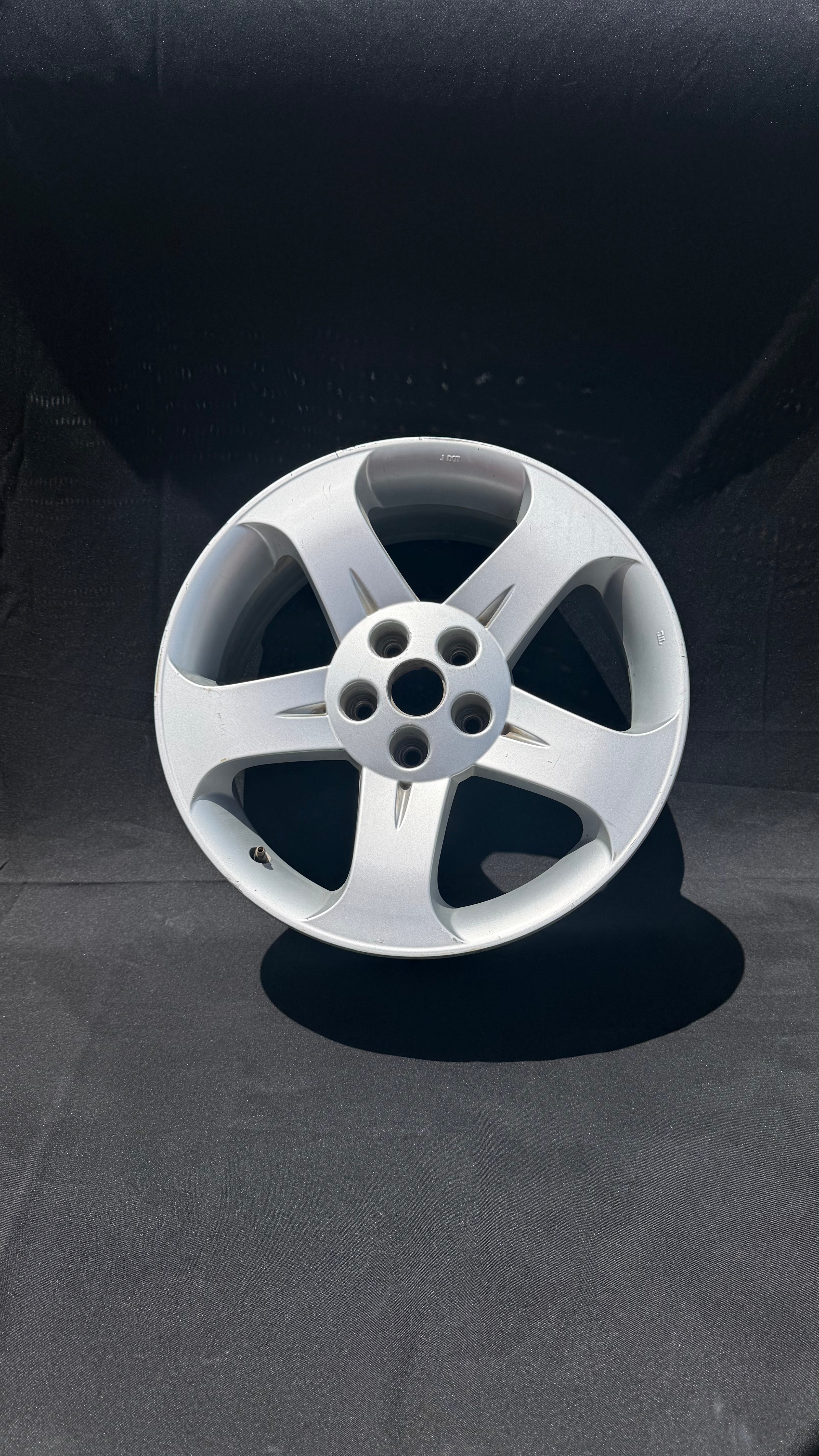 1 Rin 18” Nissan Rogue / Murano Original 5-114