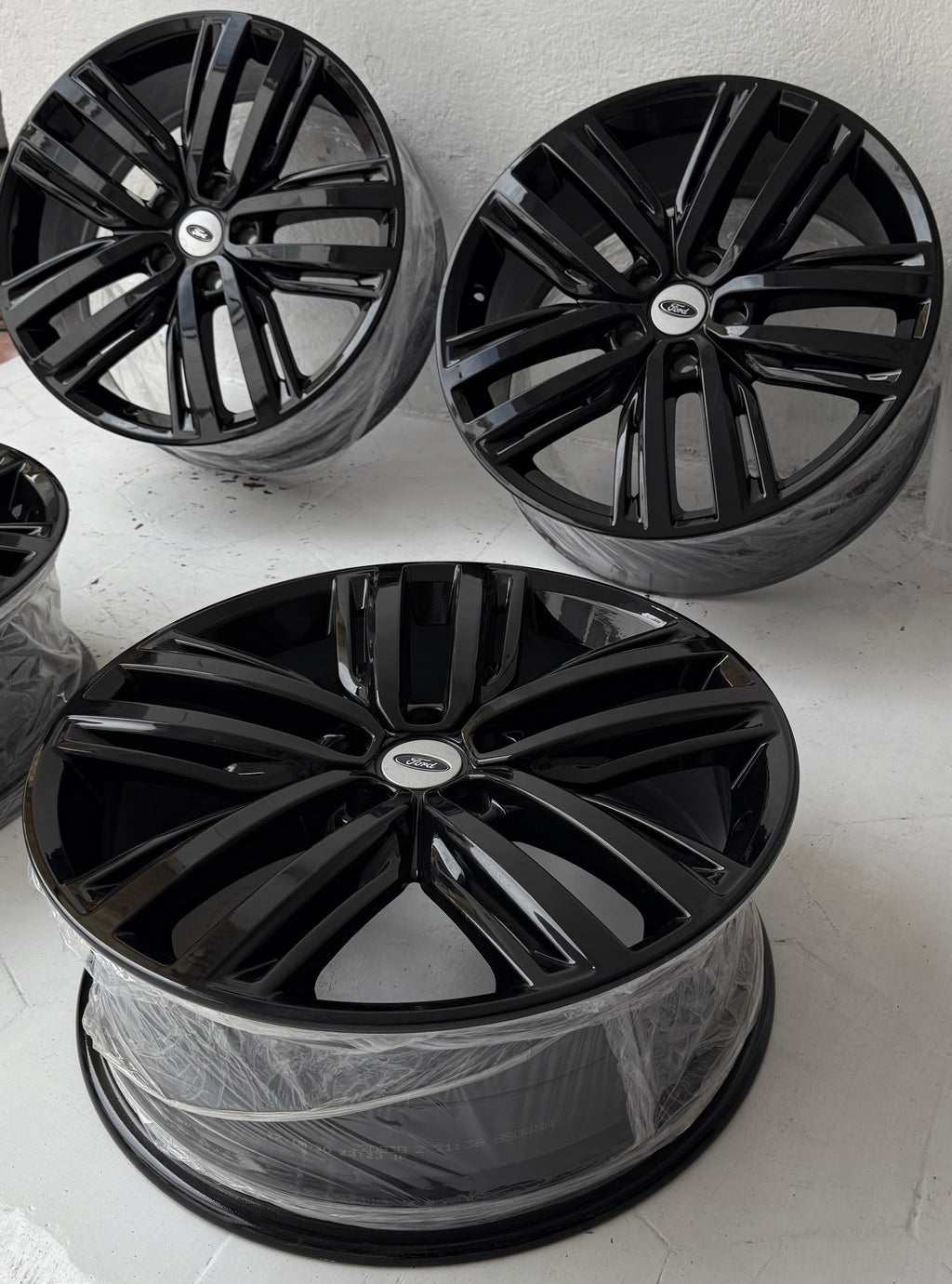 4 Rines Nuevos 19” Ford Mustang y Explorer – 5×114
