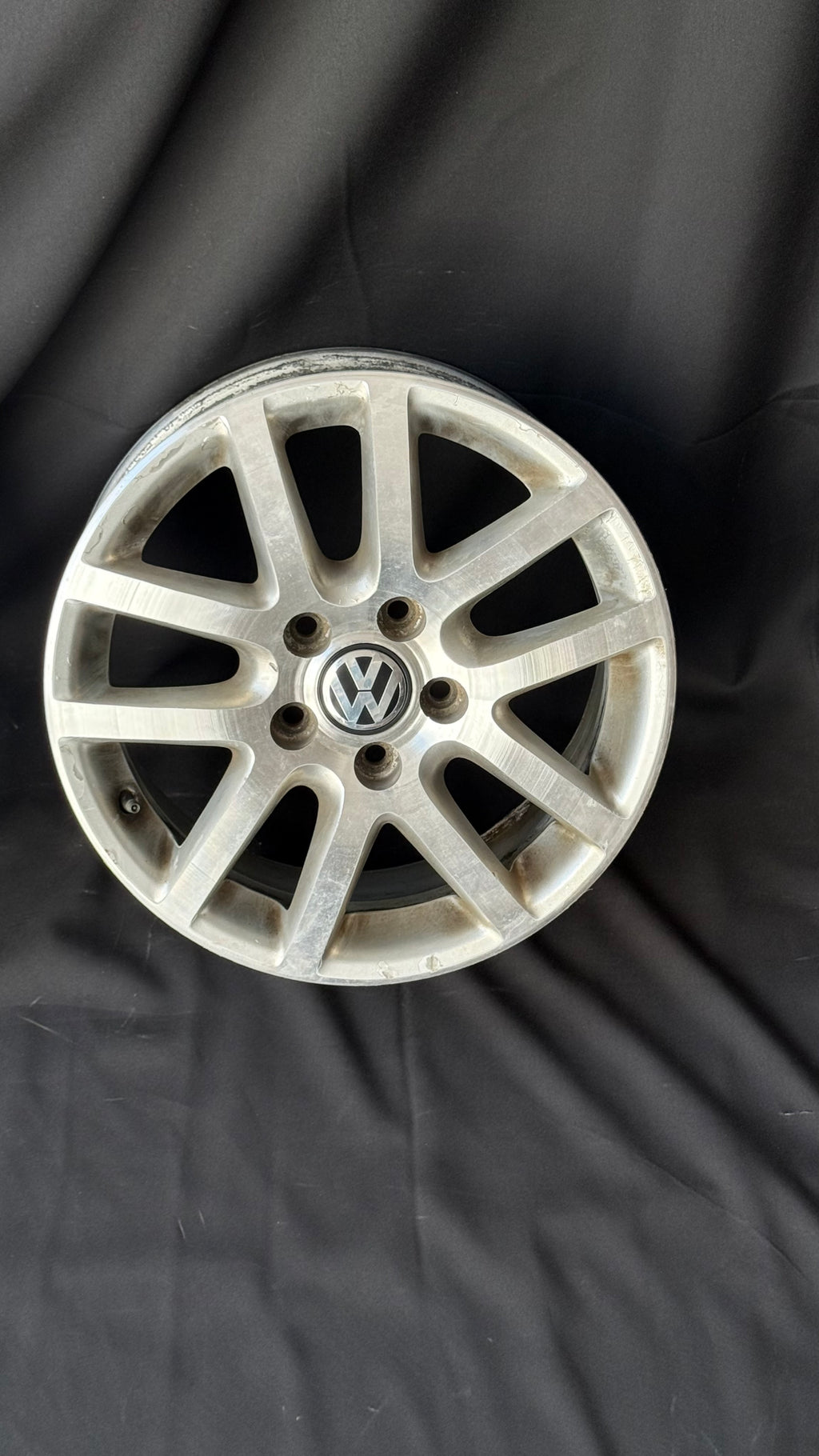 4 Rines 16” Volkswagen Jetta MK6 / Bora Seminuevos