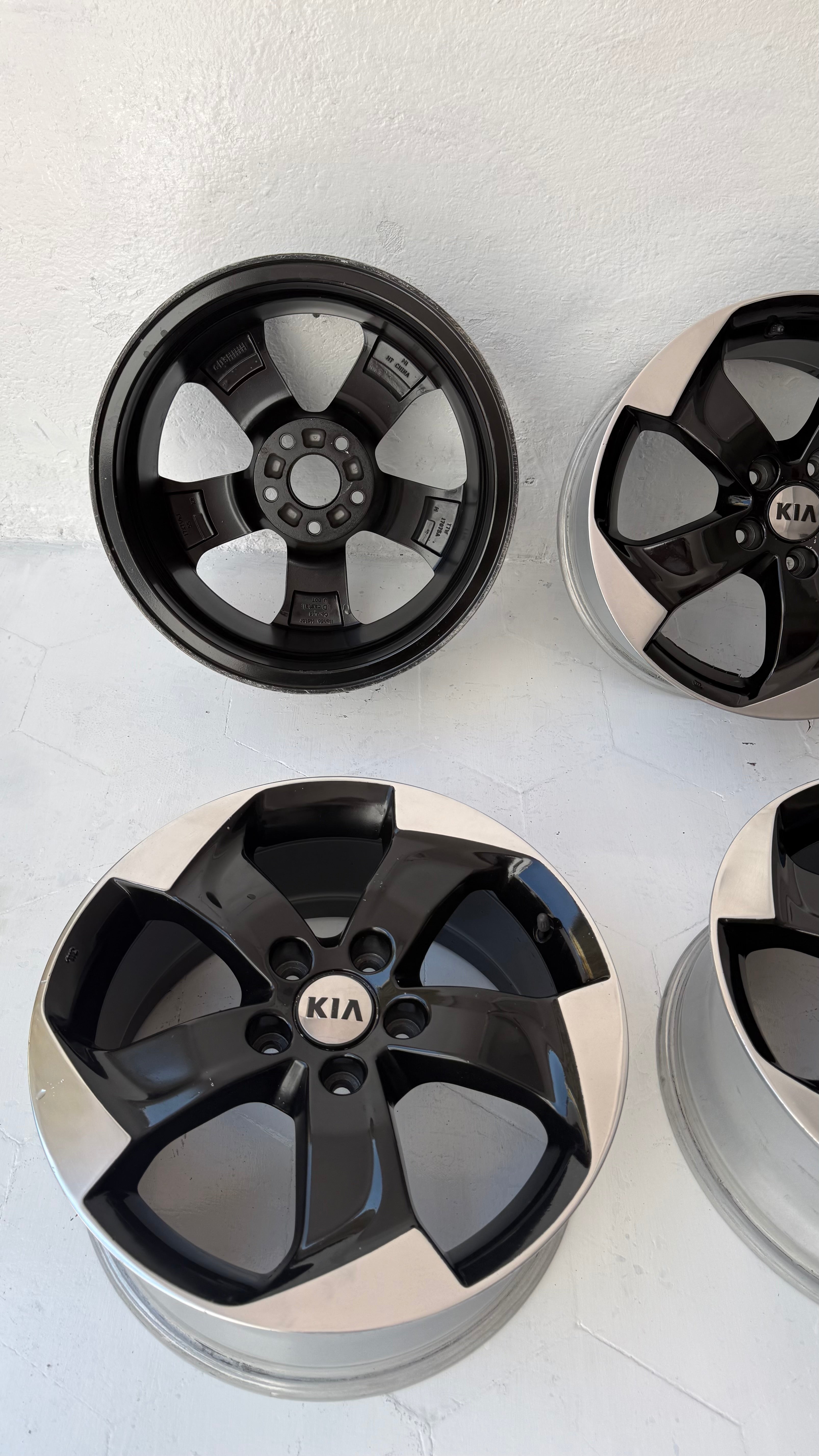 4 Rines 17” Kia Forte, Optima y Sportage Originales Seminuevos 5x114