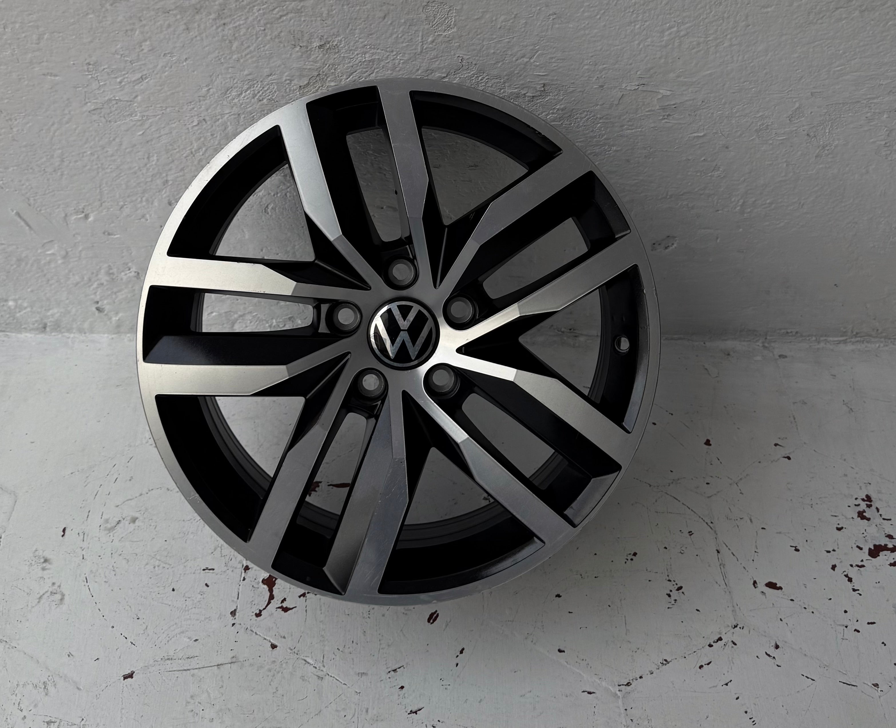 1 Rin 17” Volkswagen Golf / Jetta – 5×112