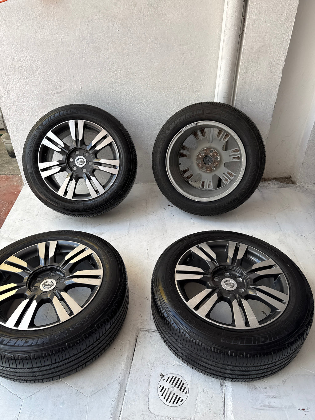 4 Rines con llantas 18” Nissan Frontier – 6×114