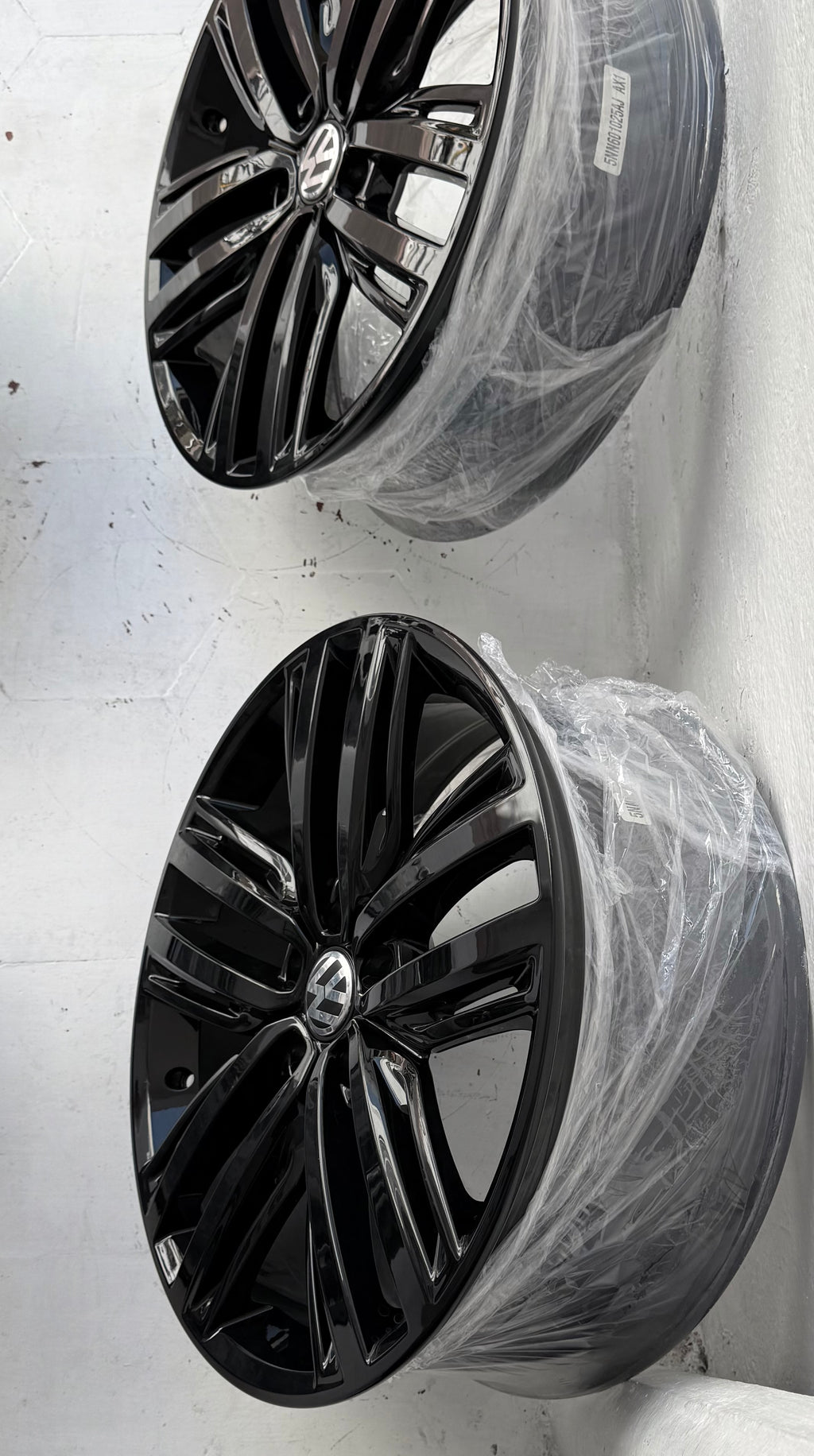 4 Rines Nuevos 19” Volkswagen Tiguan, Taos, Jetta MK7 y Jetta MK6 5X114