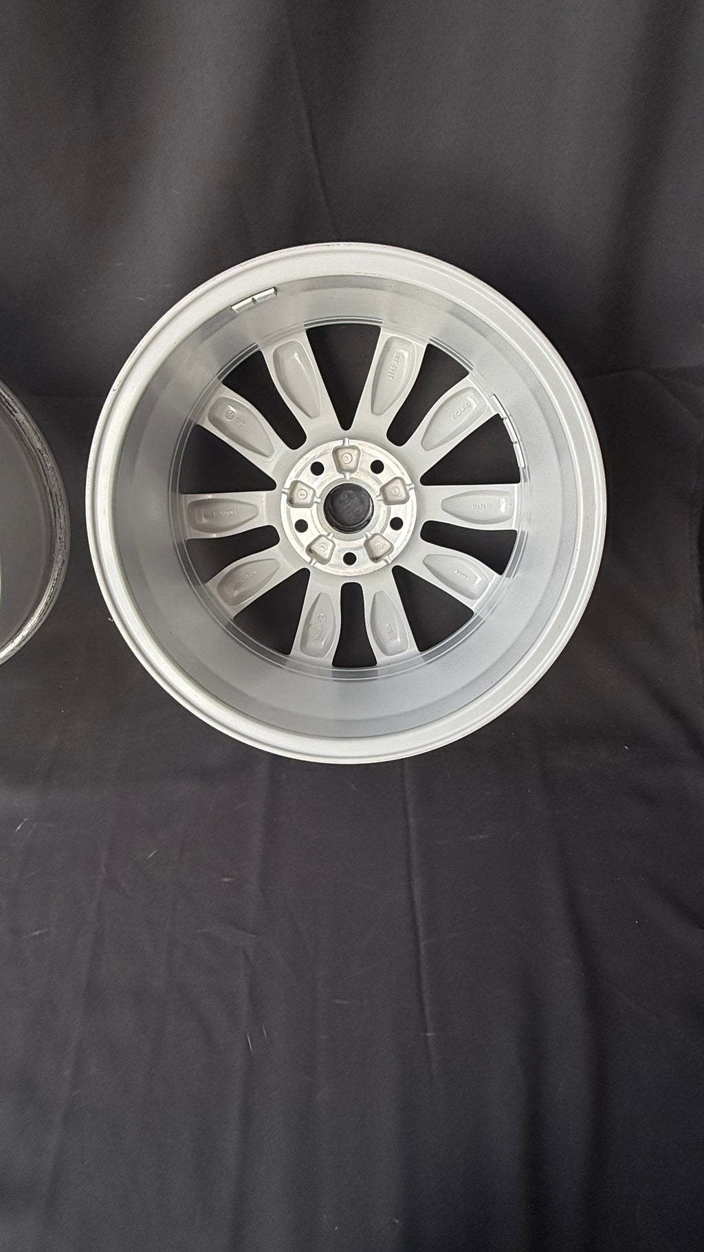 4 Rines 17” Volkswagen Originales Nuevos Tiguan Taos Golf Jetta MK6 MK7 Passat New Beetle