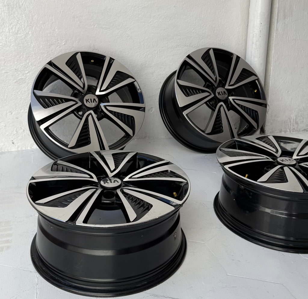 4 Rines 17” Kia Forte / Optima Originales Nuevos 5x114