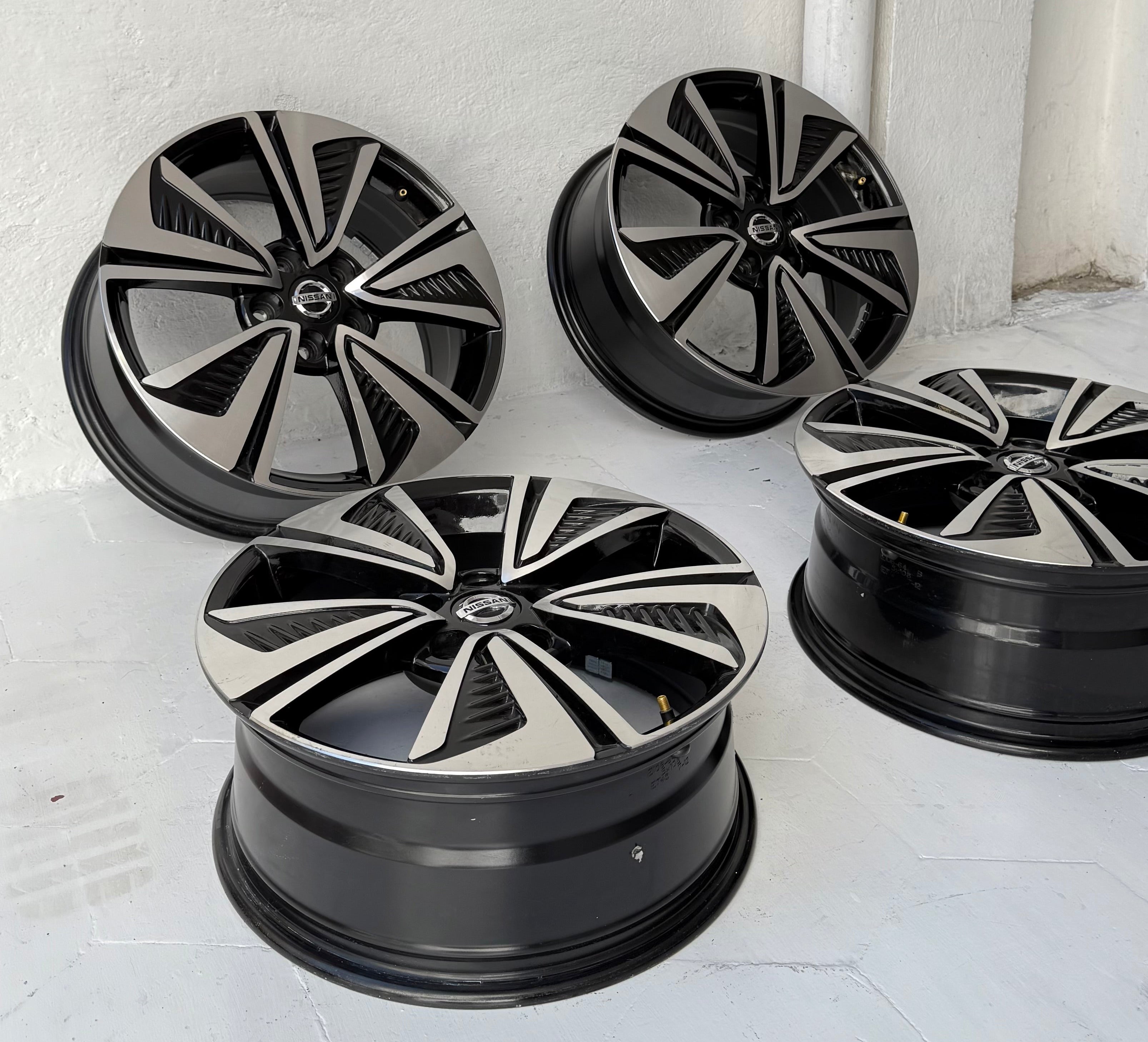 4 Rines 17" Originales Nissan Sentra, Altima y X-Trail 5x114 Nuevos