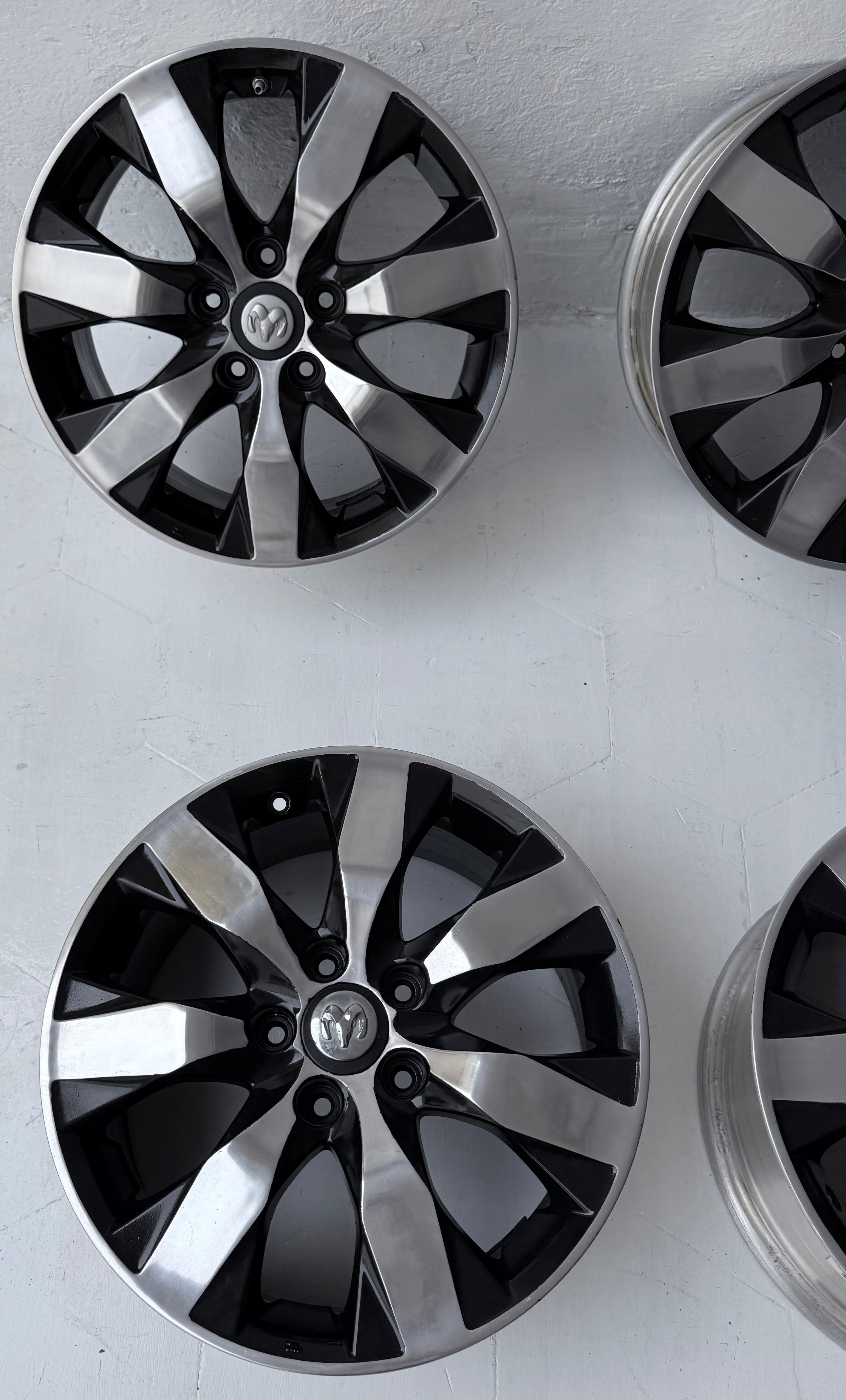 4 Rines 17” Jeep Liberty, Compass y Patriot – 5×114