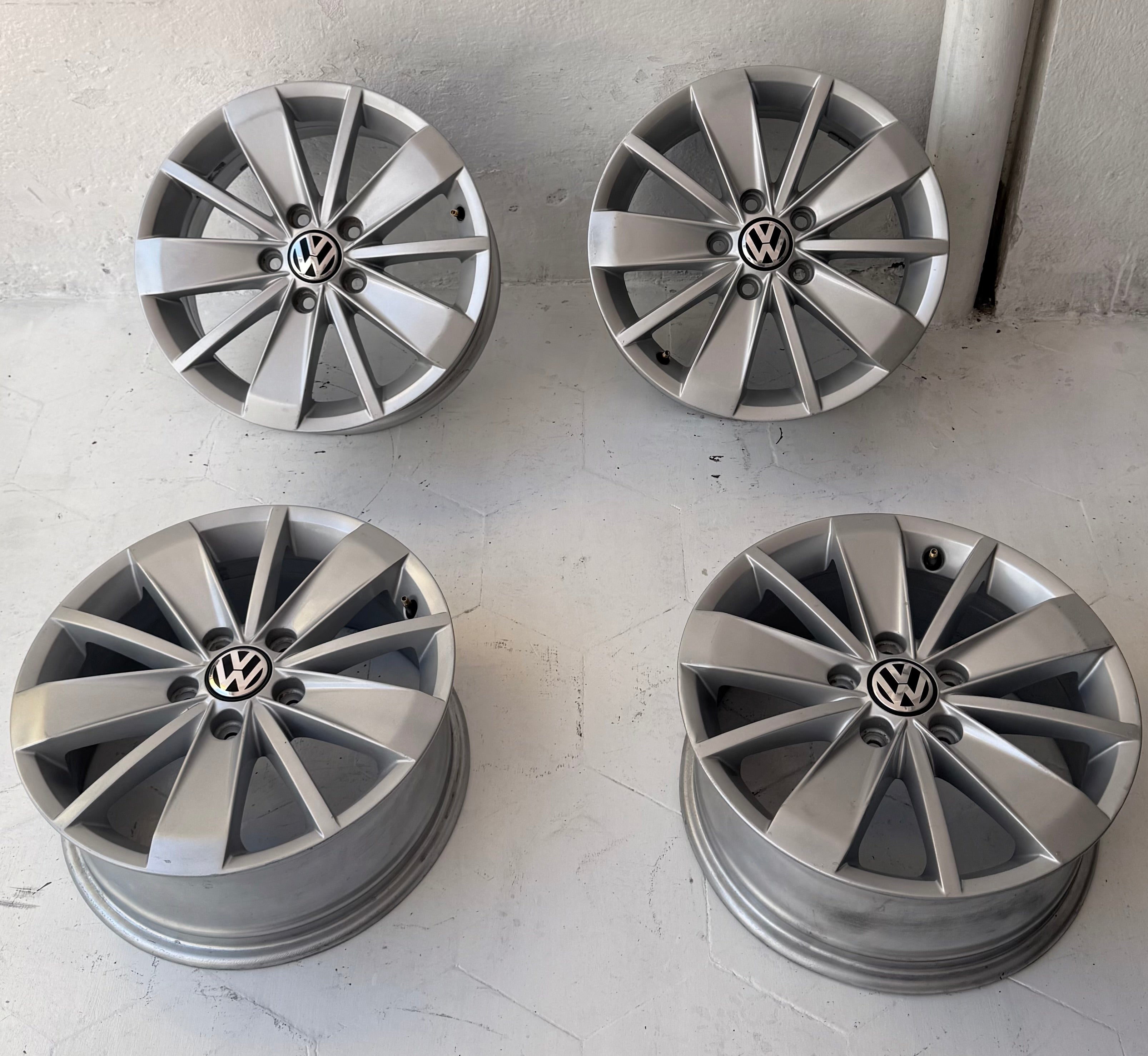 4 Rines 16” Volkswagen Jetta MK6 MK7 Originales 5x112