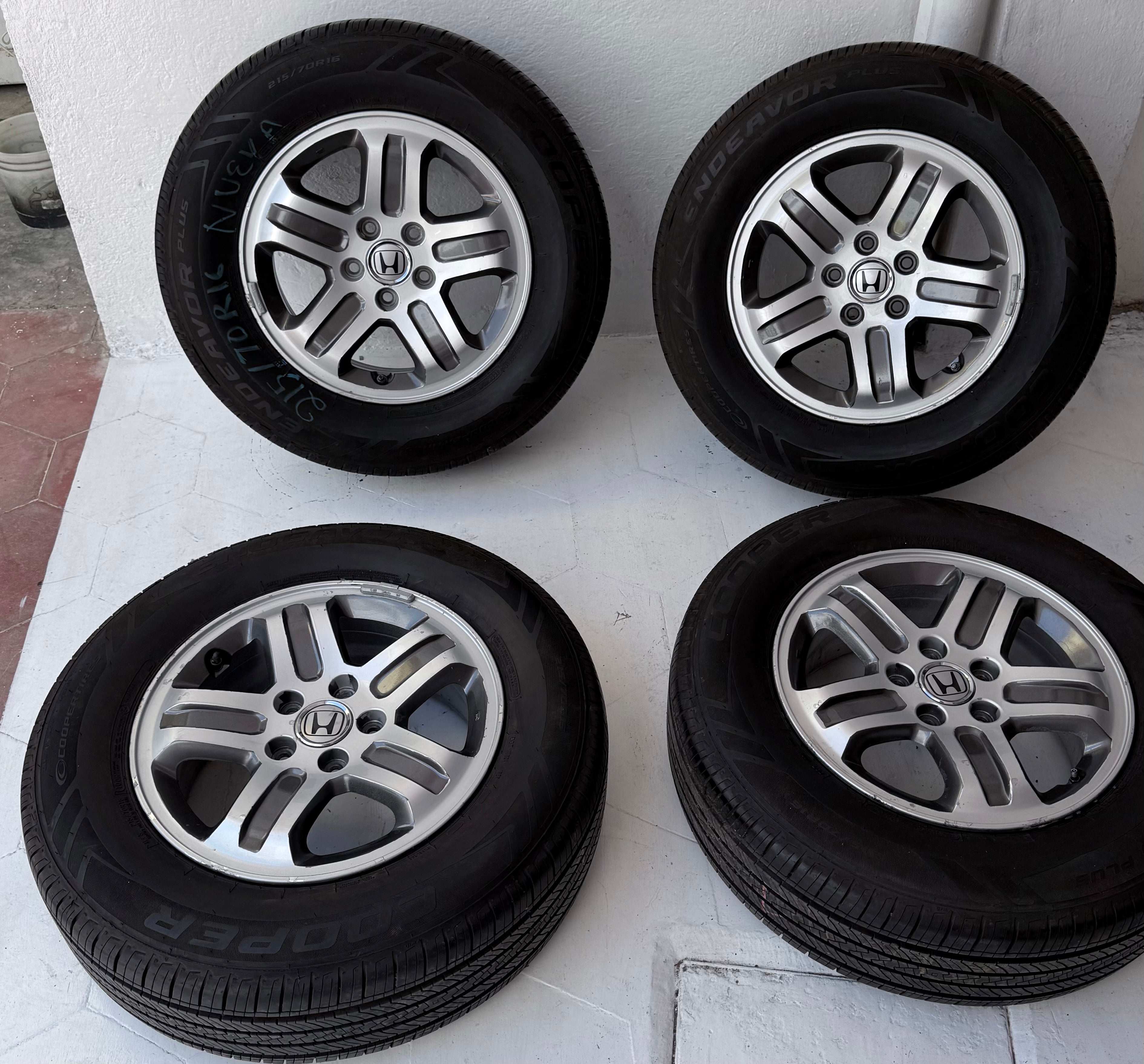 4 Rines con llantas 16” Honda CR-V, HR-V, Civic y Accord – 5×114
