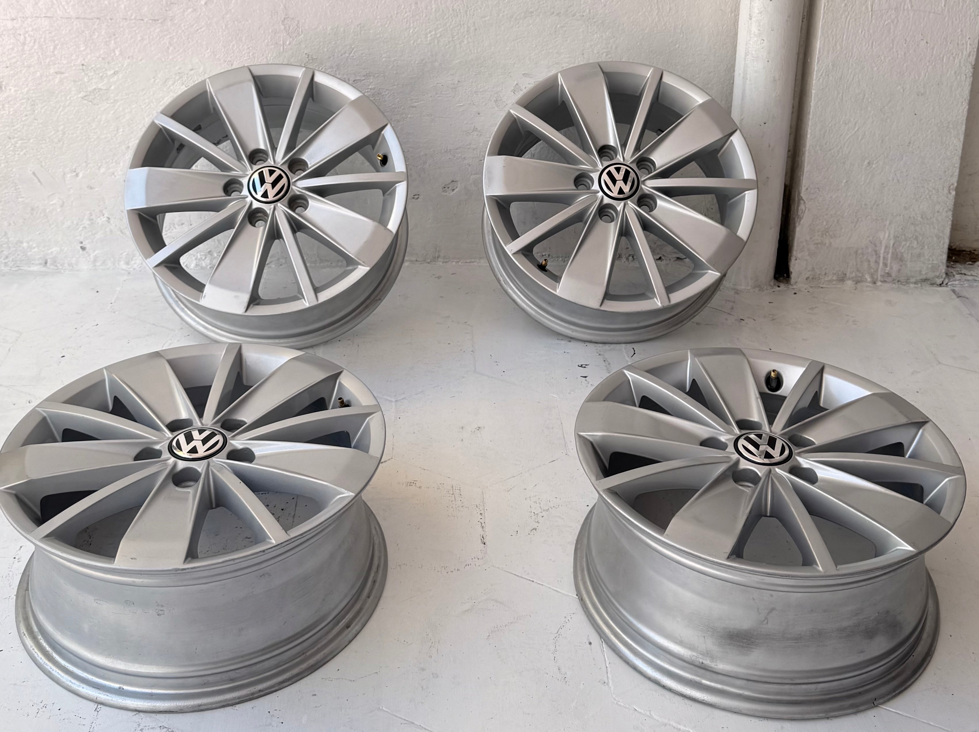 4 Rines 16” Volkswagen Jetta MK6 MK7 Originales 5x112