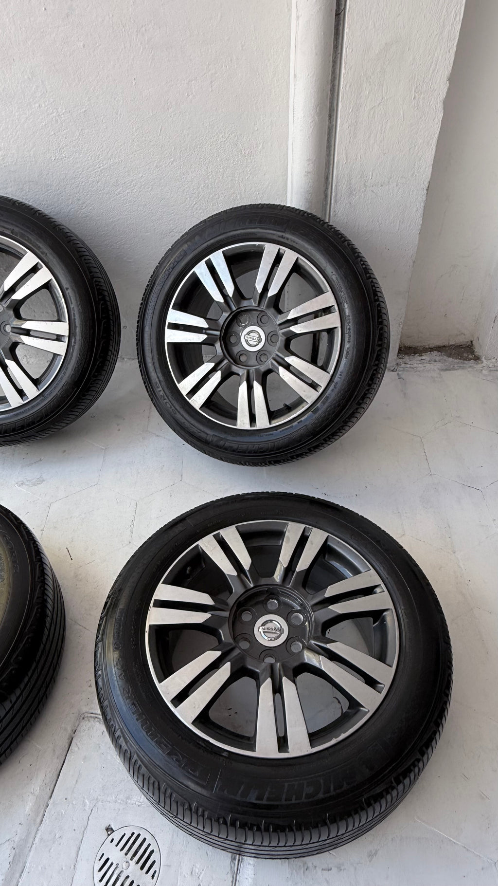 4 Rines con llantas 18” Nissan Frontier – 6×114