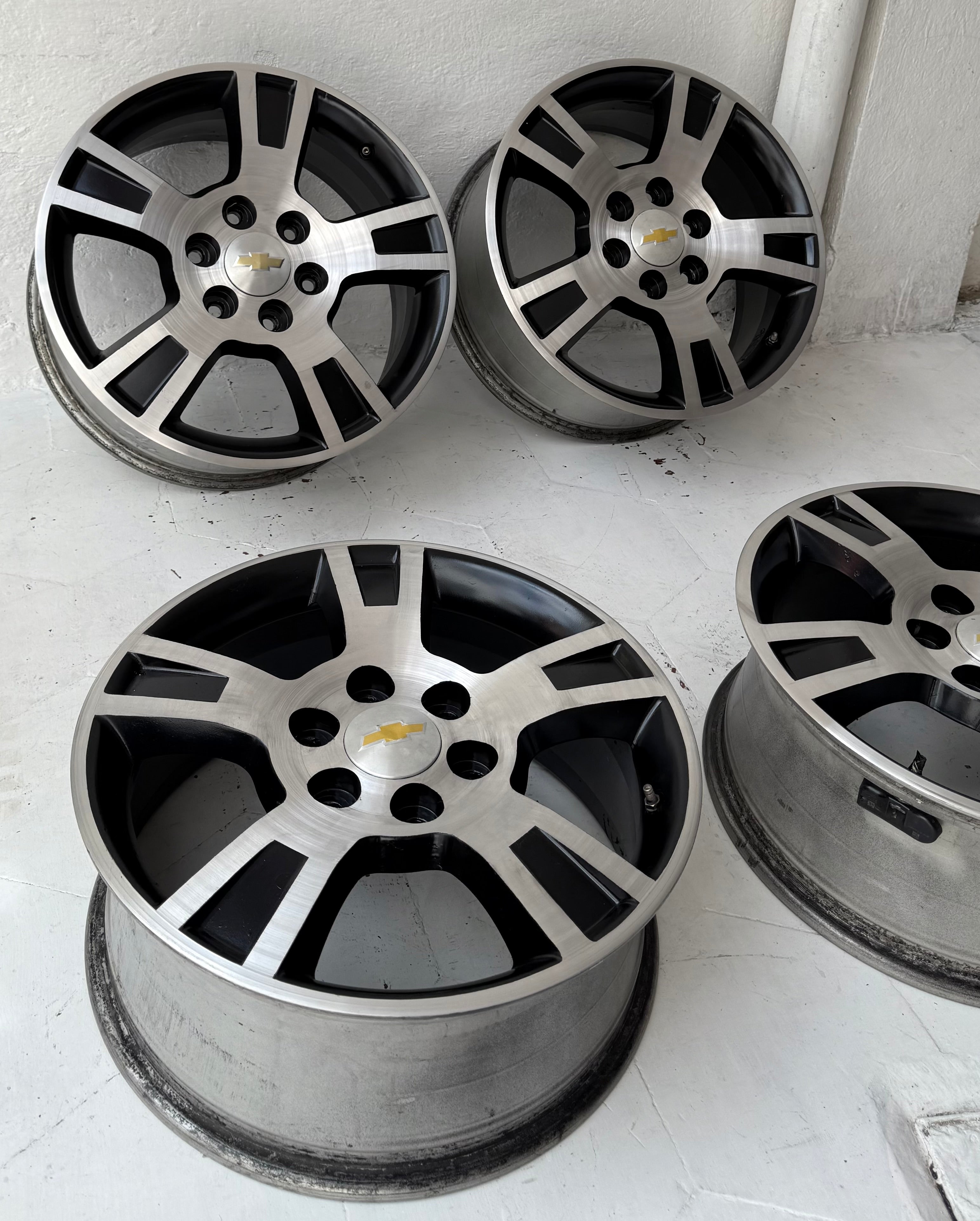 4 Rines Seminuevos 18” Chevrolet Silverado, GMC Sierra, Suburban, Express Van y Tahoe – 6×139