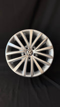 1 Rin 17” Volkswagen Jetta MK6 Sport Original Seminuevo 5x112