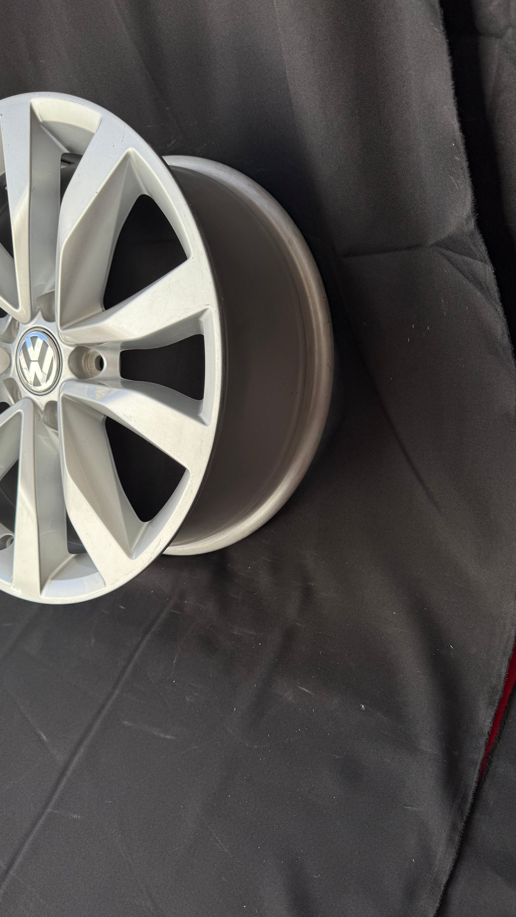 4 Rines 17” Volkswagen Originales Nuevos Tiguan Taos Golf Jetta MK6 MK7 Passat New Beetle