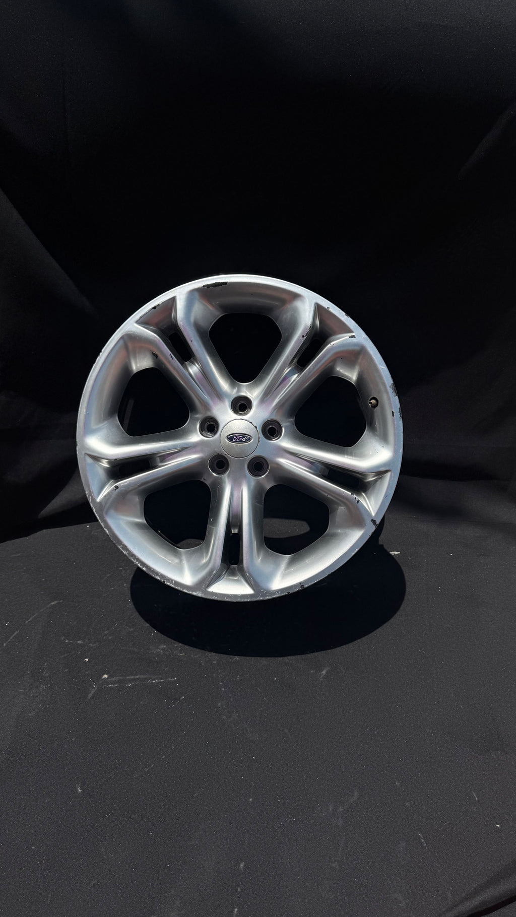 1 Rin 20” Ford Expedition y Explorer – 5×114
