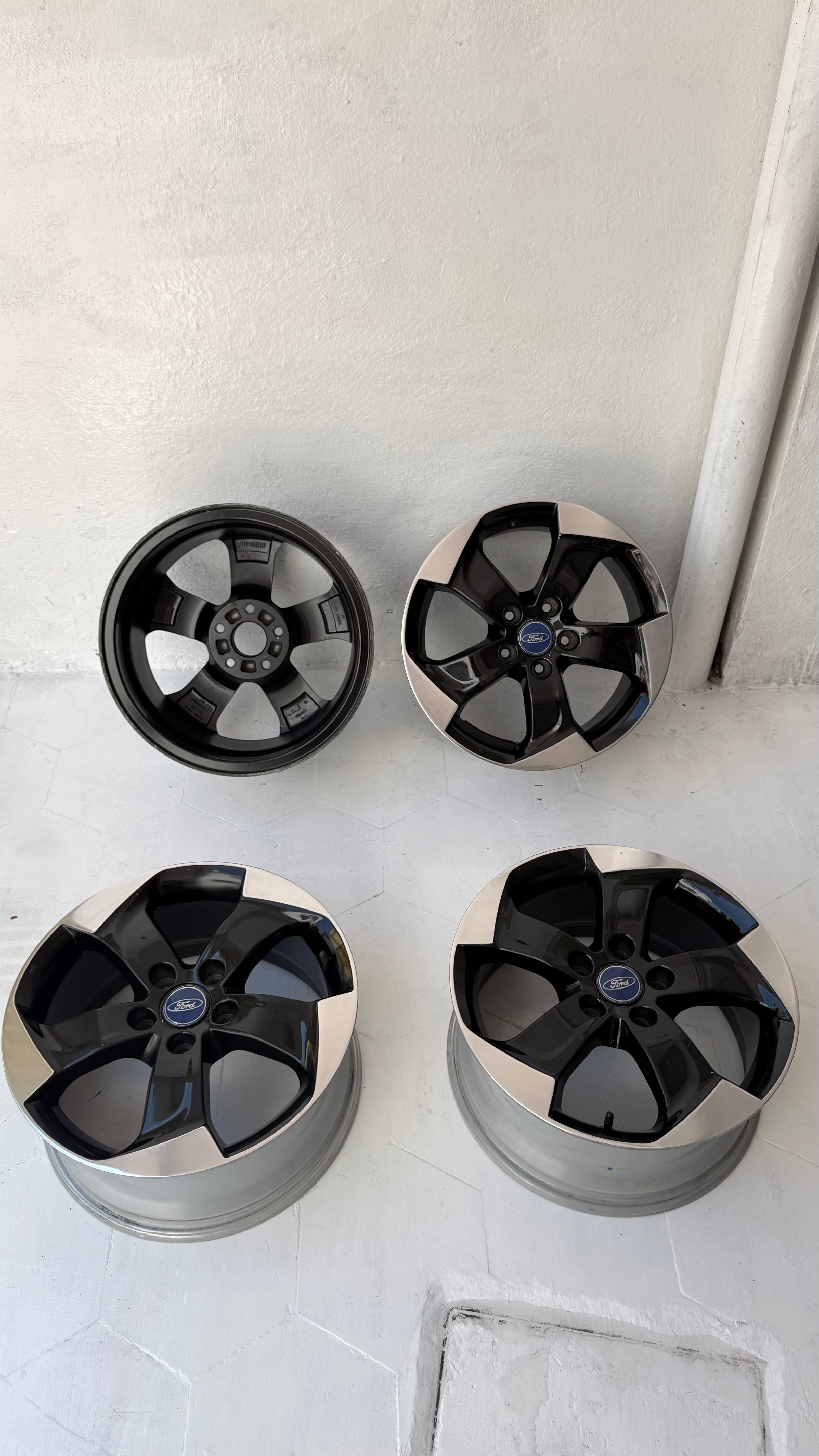 4 Rines 17” Ford Mustang, Ranger y Explorer Originales Seminuevos 5x114