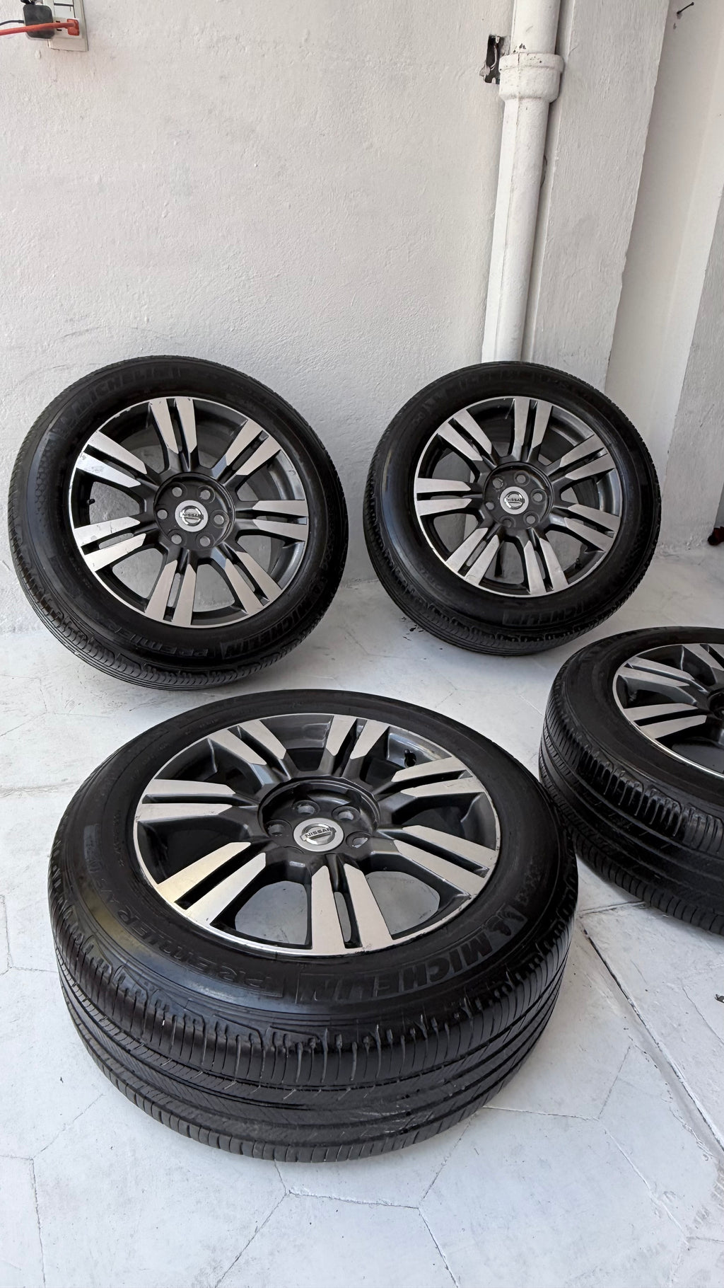 4 Rines con llantas 18” Nissan Frontier – 6×114