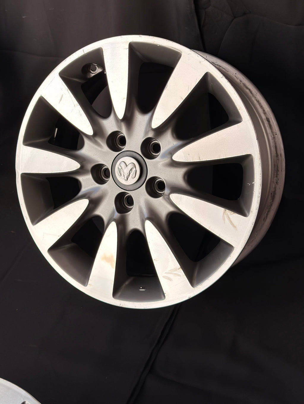 4 Rines 17” Jeep Liberty, Compass, Patriot, Nitro y Avenger – 5×114