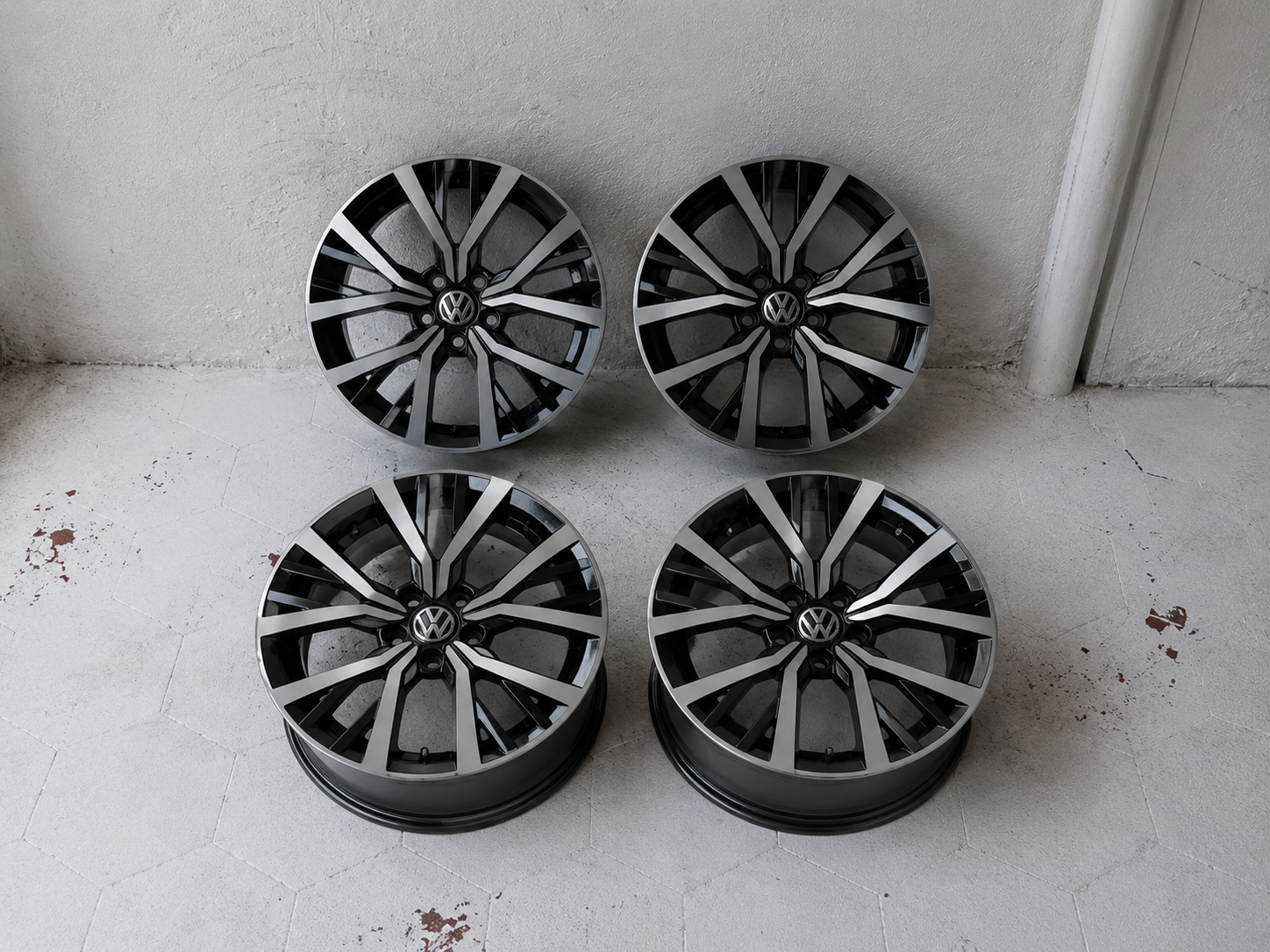 4 Rines 17” Volkswagen Tiguan / Taos / Golf / Jetta – 5×112