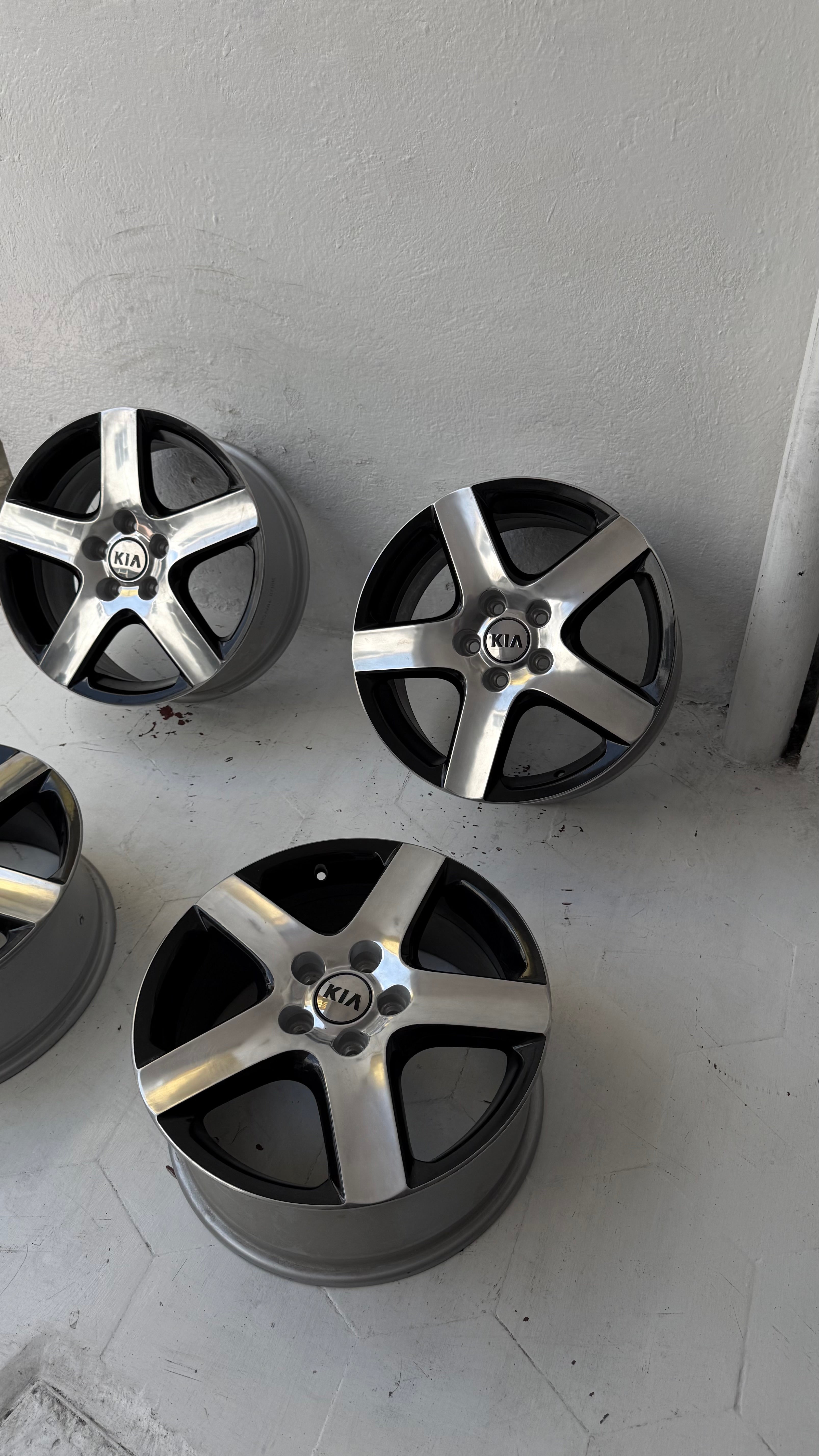 4 Rines 17” Ronal para Kia Forte, Sportage y Optima – 5×114