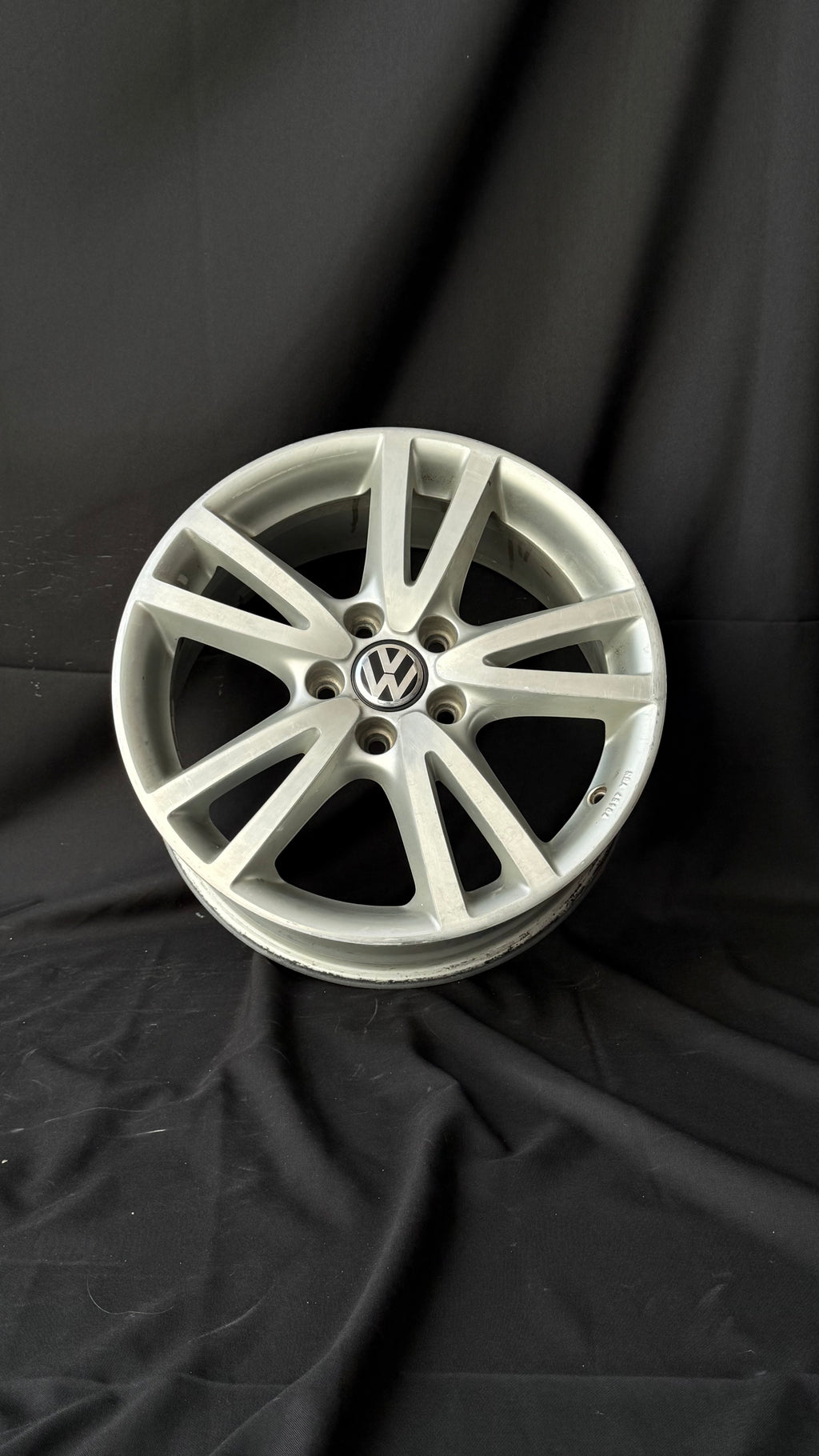 1 Rin 17” Volkswagen Jetta MK6 / Golf