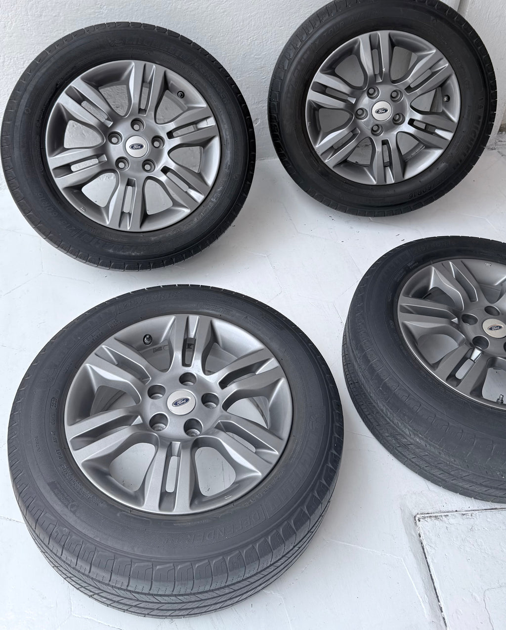 4 Rines con llantas 16” Ford Mustang, Ranger y Explorer – 5×114