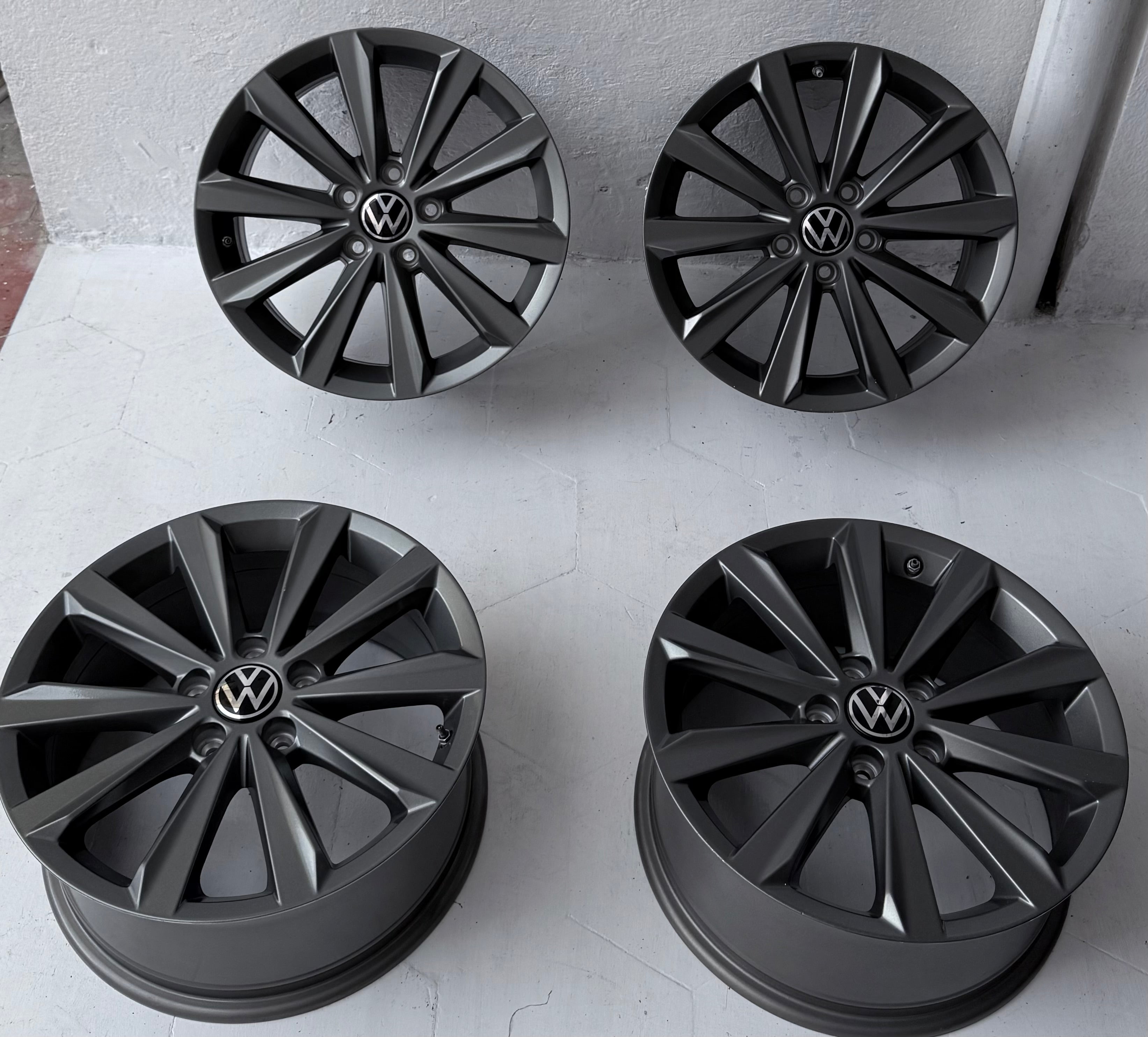 4 Rines 17” Volkswagen Taos, Tiguan, Golf, Jetta MK6, Jetta MK7, Bora, Passat y New Beetle – 5×112