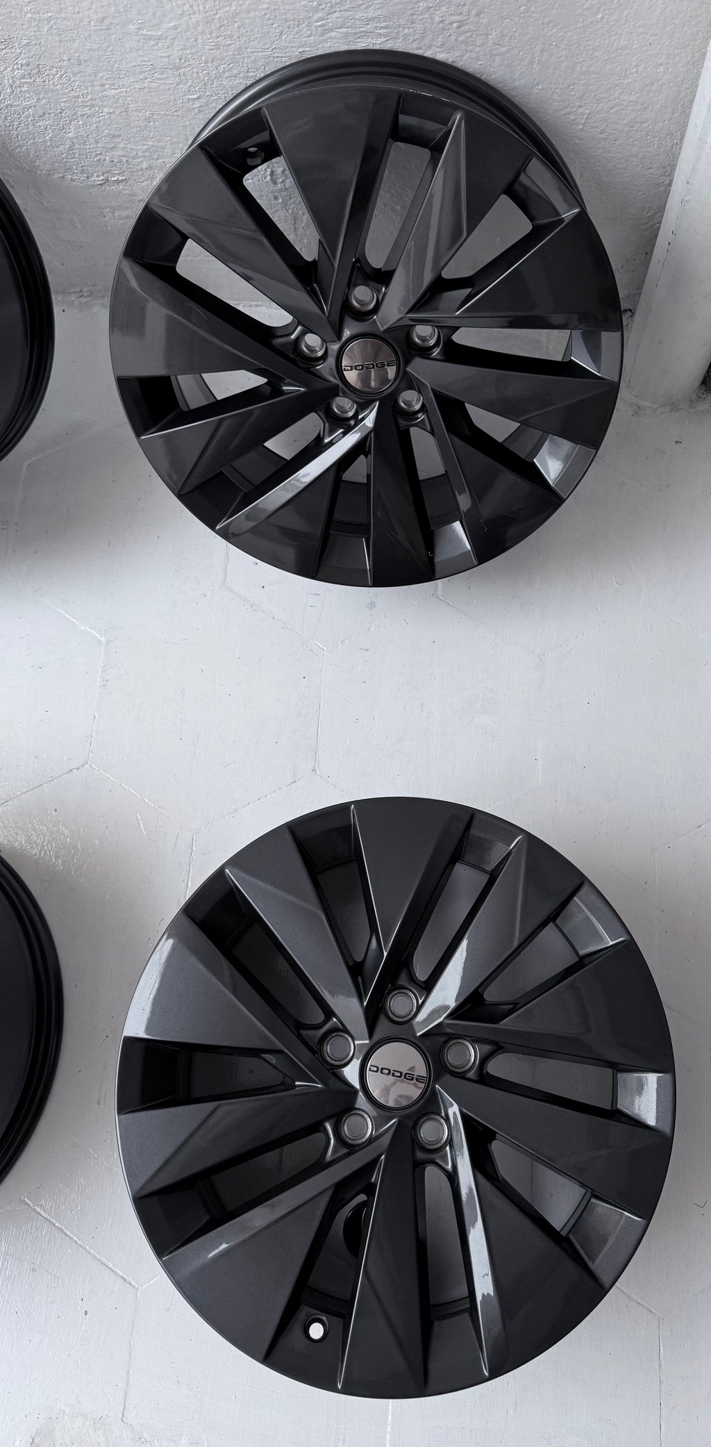 4 Rines 17” Dodge Voyager, Caravan, Nitro, Avenger, 300C y Jeep – 5×114 Nuevos