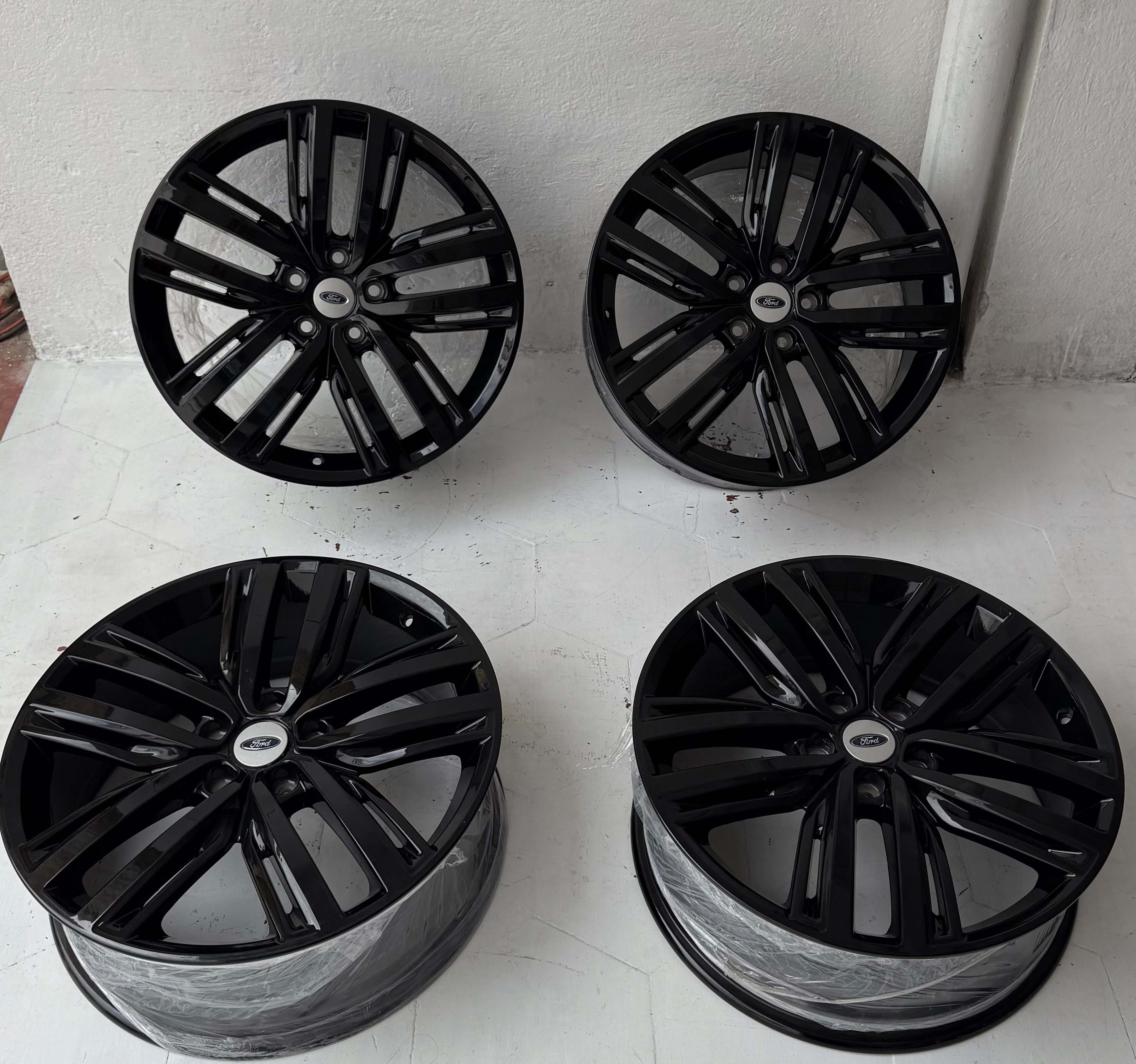 4 Rines Nuevos 19” Ford Mustang y Explorer – 5×114