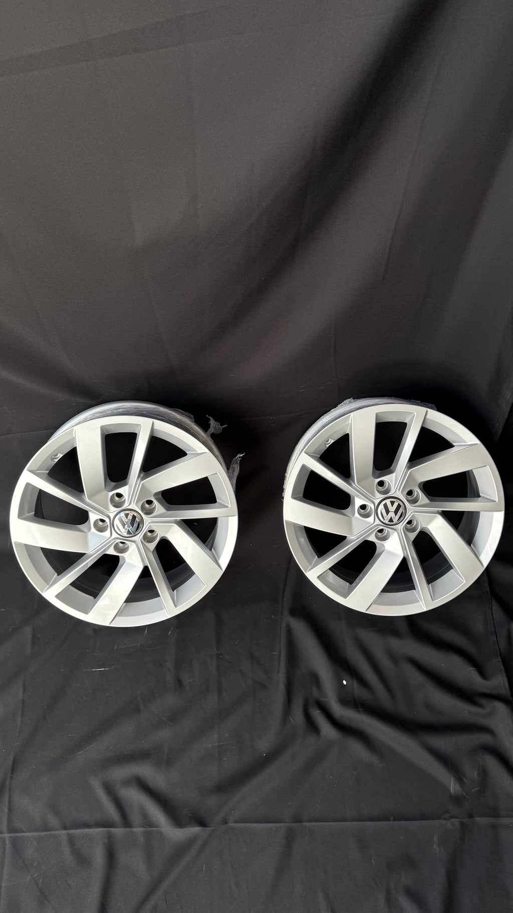 4 Rines 17” Volkswagen Golf TSI A8 A7 Originales Nuevos