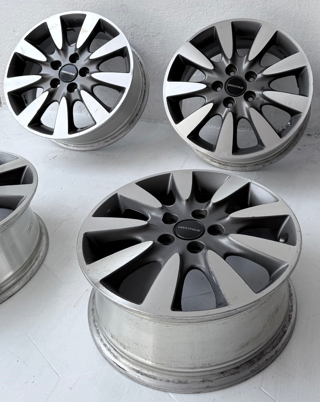 4 Rines 17” Dodge Voyager, Caravan, Nitro, Avenger y 300C – 5×114