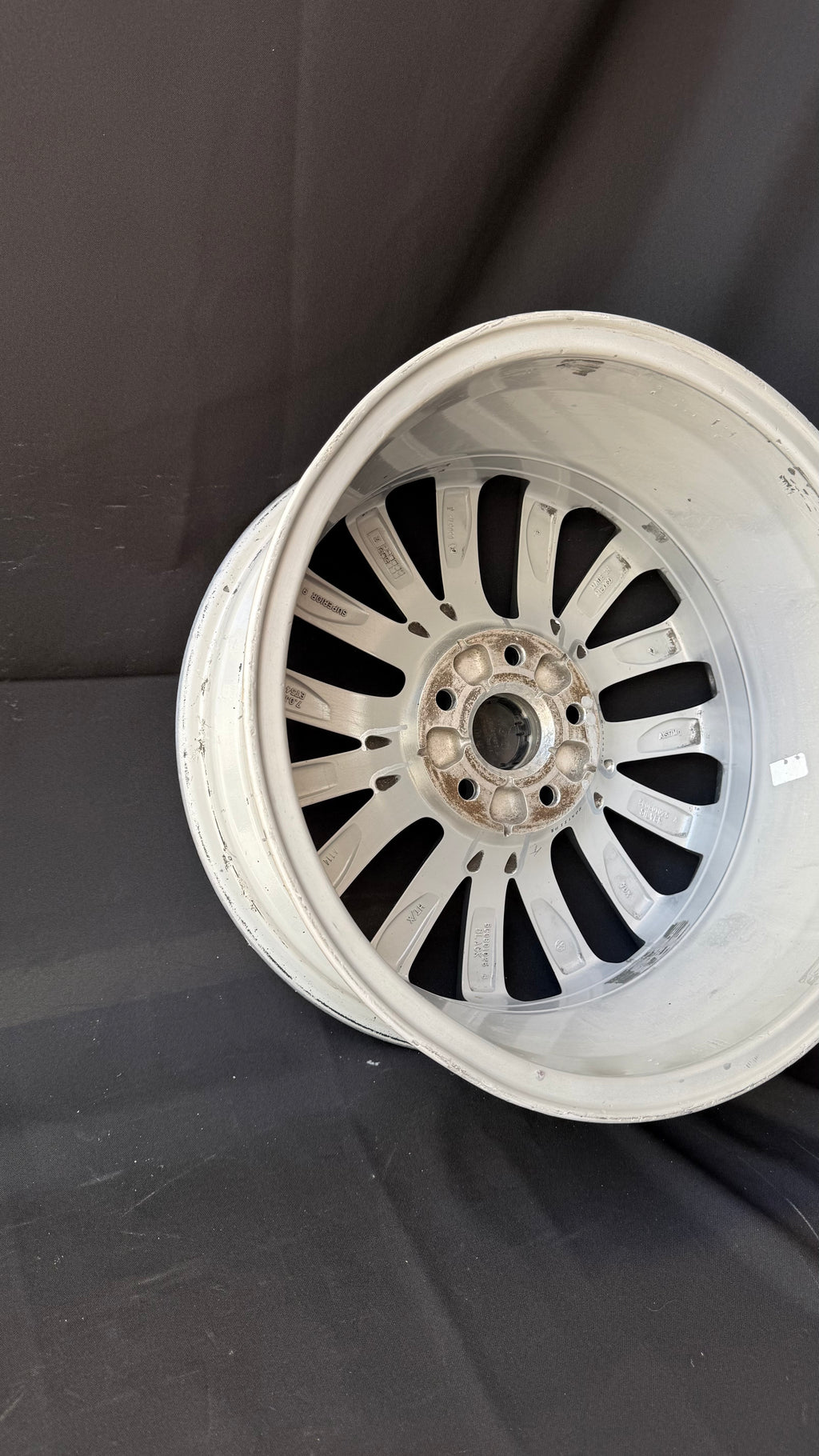 1 Rin 17” Volkswagen Jetta MK6 Sport Original Seminuevo 5x112