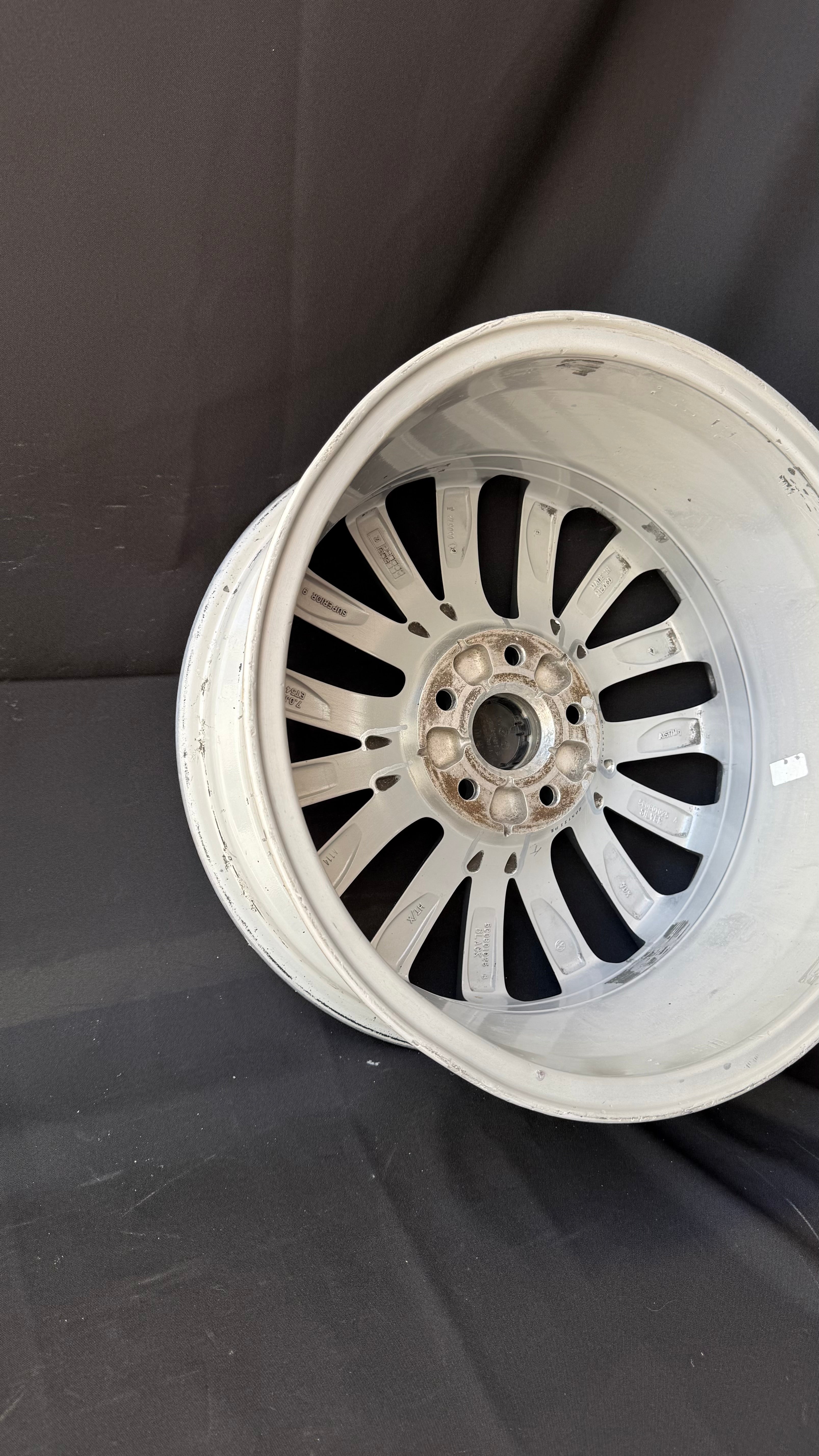 1 Rin 17” Volkswagen Jetta MK6 Sport Original Seminuevo 5x112
