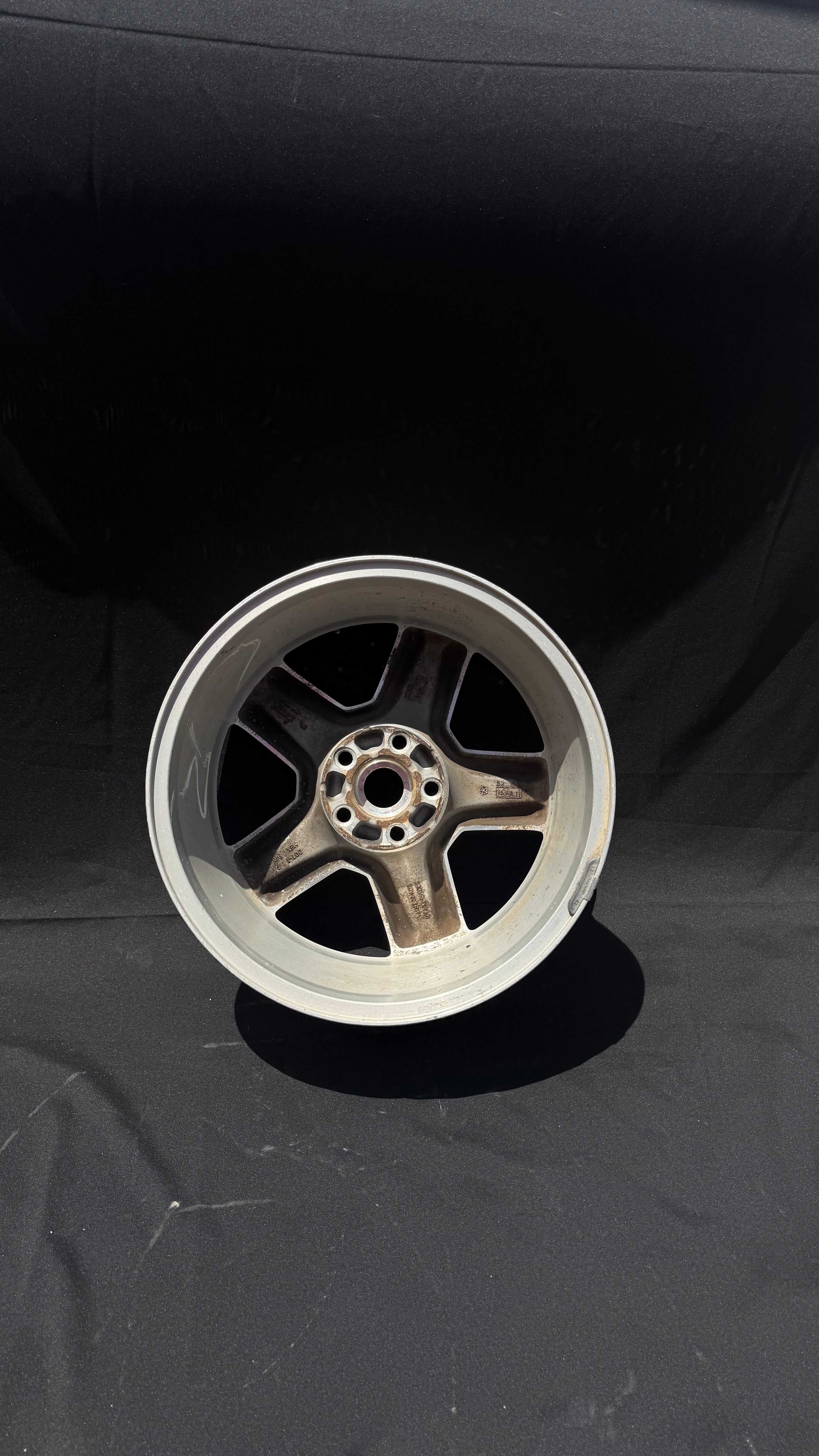1 Rin 18” Dodge Charger Original 5-115